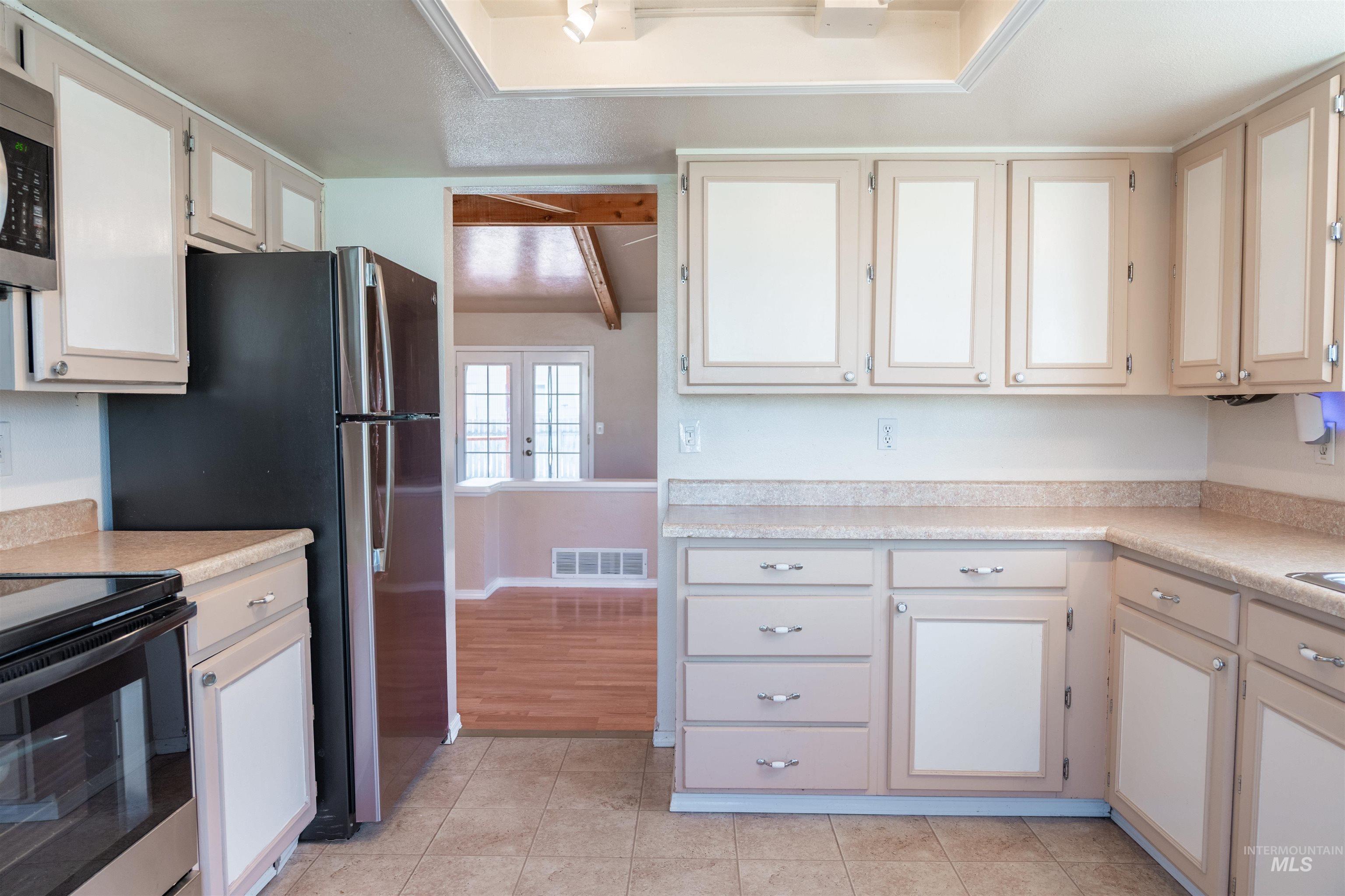 1638 SW 1st Place, Ontario, Oregon 97914, 4 Bedrooms, 2 Bathrooms, Residential For Sale, Price $315,000, 99001253