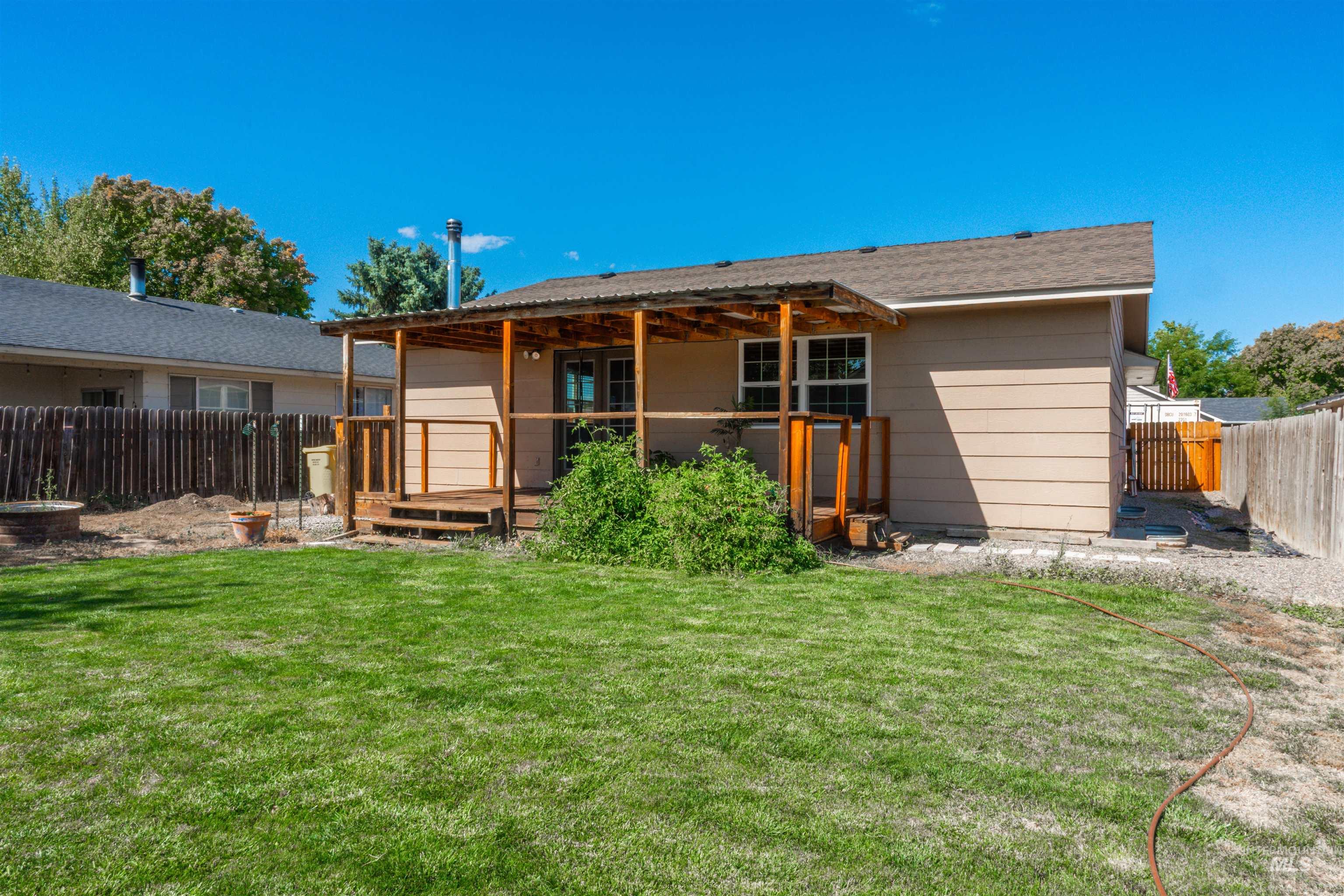 1638 SW 1st Place, Ontario, Oregon 97914, 4 Bedrooms, 2 Bathrooms, Residential For Sale, Price $315,000, 99001253