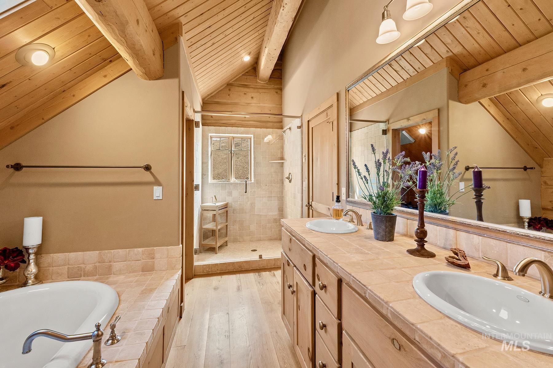 4777 Twin Bridges, Mackay, Idaho 83251, 1 Bedroom, 1.5 Bathrooms, Residential For Sale, Price $1,095,000, 99001254