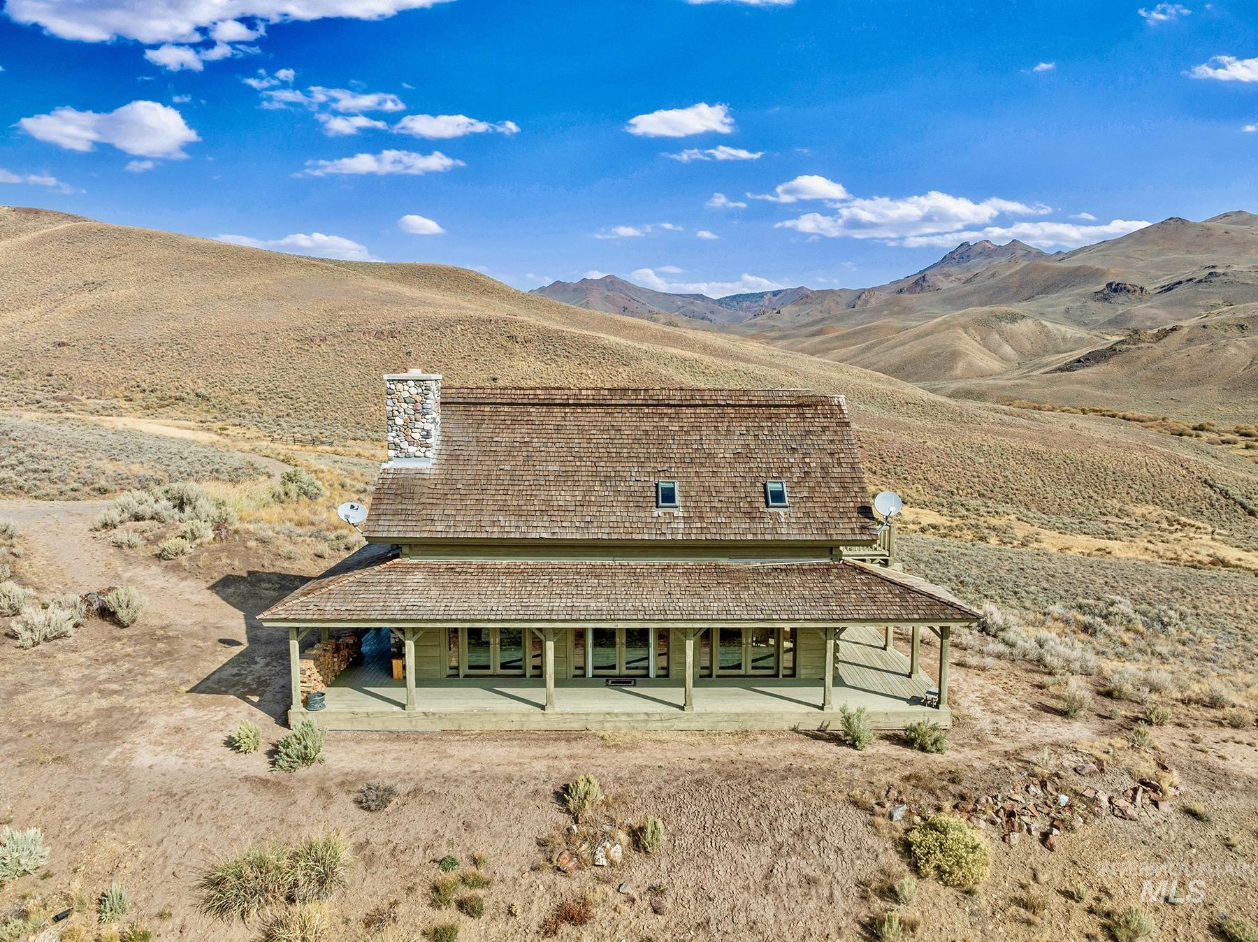 4777 Twin Bridges, Mackay, Idaho 83251, 1 Bedroom, 1.5 Bathrooms, Residential For Sale, Price $1,095,000, 99001254