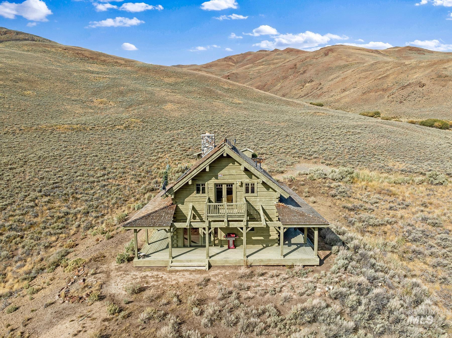 4777 Twin Bridges, Mackay, Idaho 83251, 1 Bedroom, 1.5 Bathrooms, Residential For Sale, Price $1,095,000, 99001254
