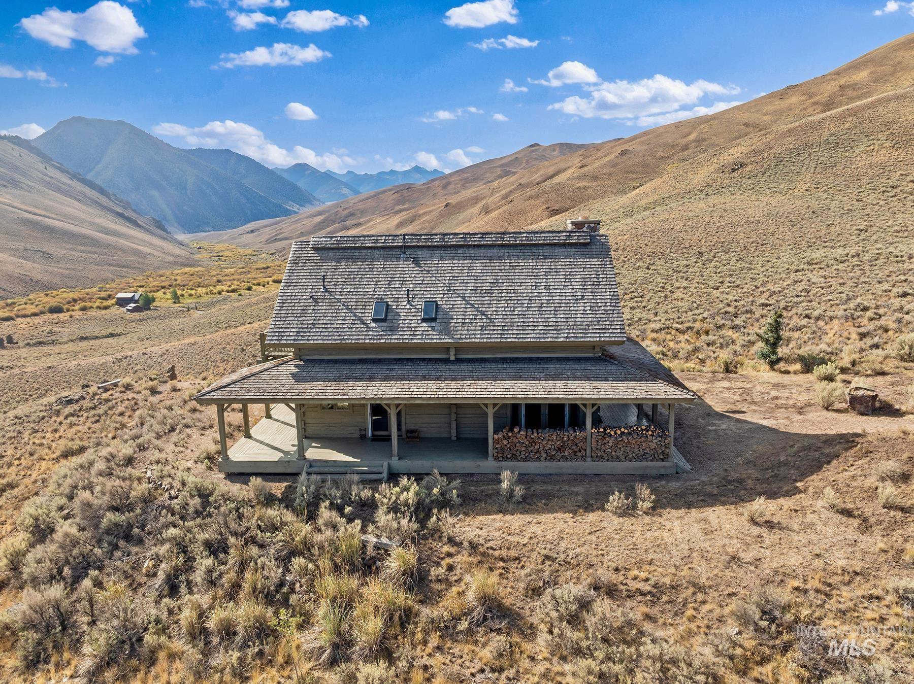 4777 Twin Bridges, Mackay, Idaho 83251, 1 Bedroom, 1.5 Bathrooms, Residential For Sale, Price $1,095,000, 99001254