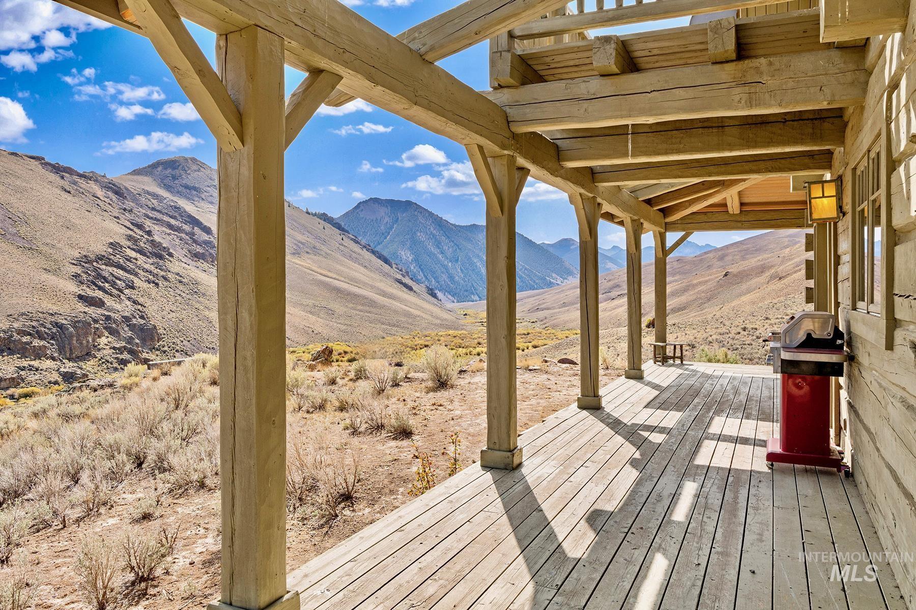 4777 Twin Bridges, Mackay, Idaho 83251, 1 Bedroom, 1.5 Bathrooms, Residential For Sale, Price $1,095,000, 99001254