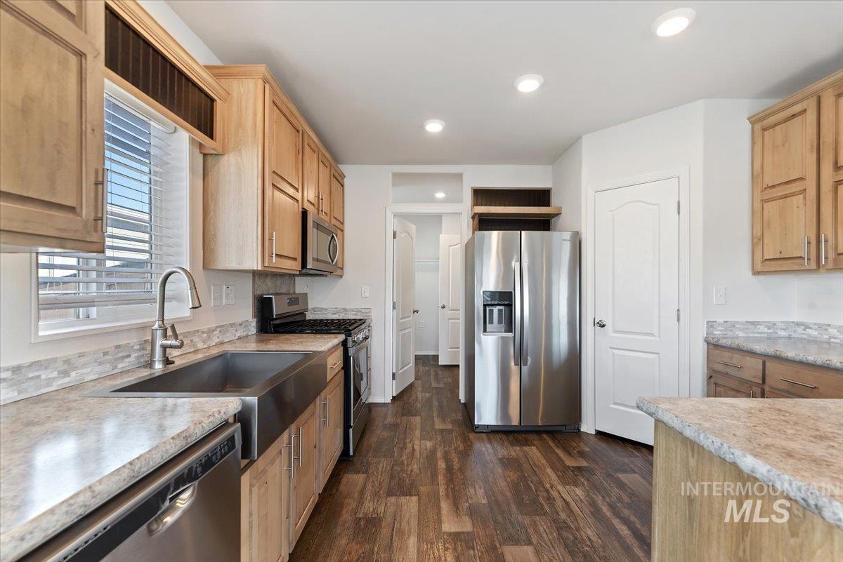 2331 Blue Lake Lane #62, Boise, Idaho 83716, 3 Bedrooms, 2 Bathrooms, Residential For Sale, Price $225,000, 99001255