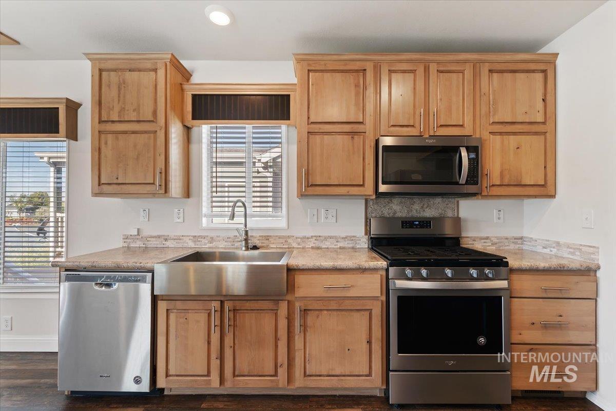 2331 Blue Lake Lane #62, Boise, Idaho 83716, 3 Bedrooms, 2 Bathrooms, Residential For Sale, Price $225,000, 99001255