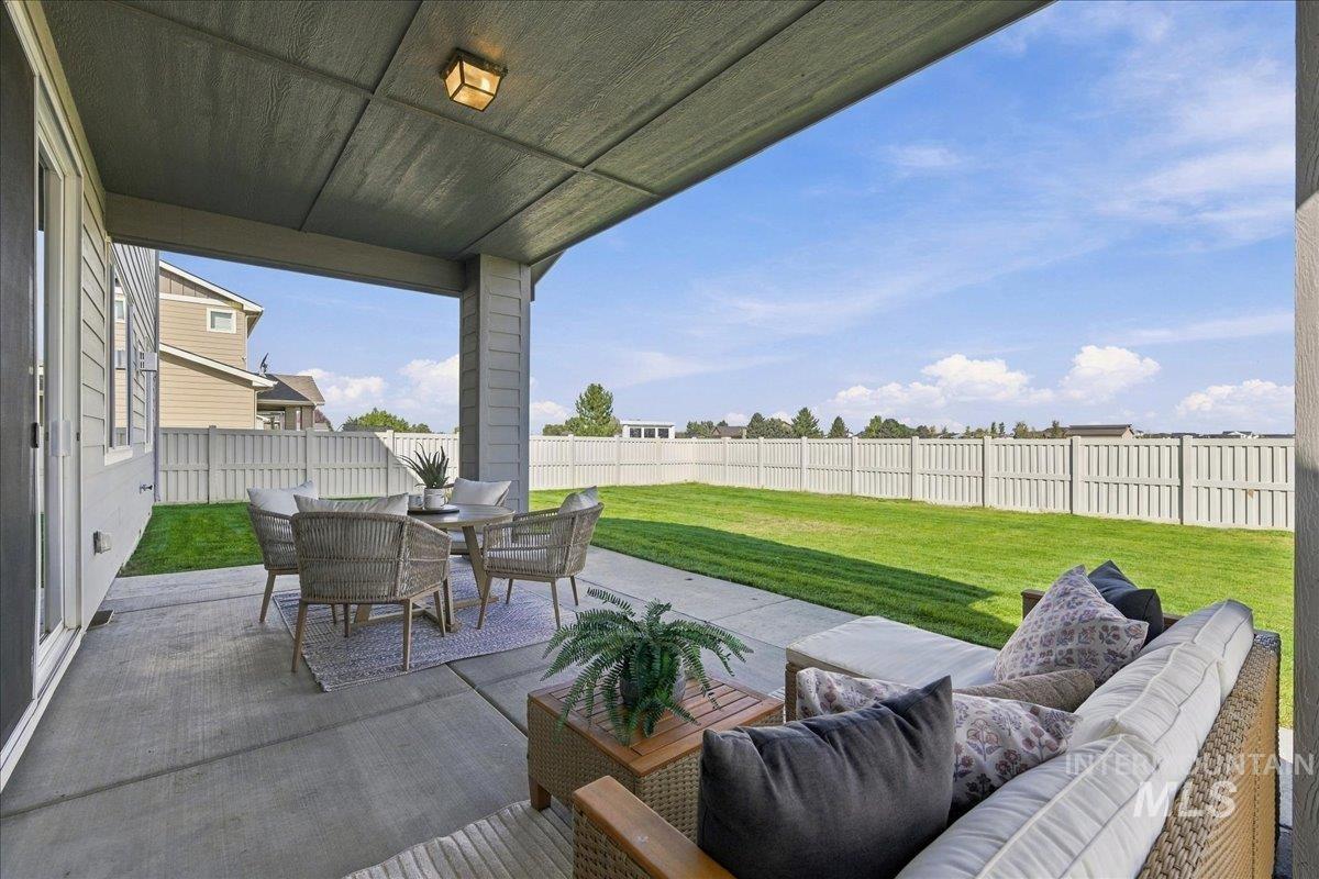 1122 W Seldovia Dr, Kuna, Idaho 83634, 5 Bedrooms, 3 Bathrooms, Residential For Sale, Price $634,500, 99001256