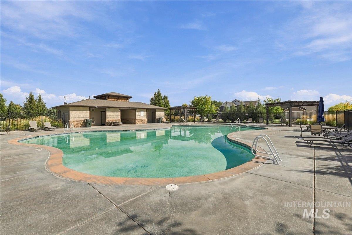 1122 W Seldovia Dr, Kuna, Idaho 83634, 5 Bedrooms, 3 Bathrooms, Residential For Sale, Price $634,500, 99001256