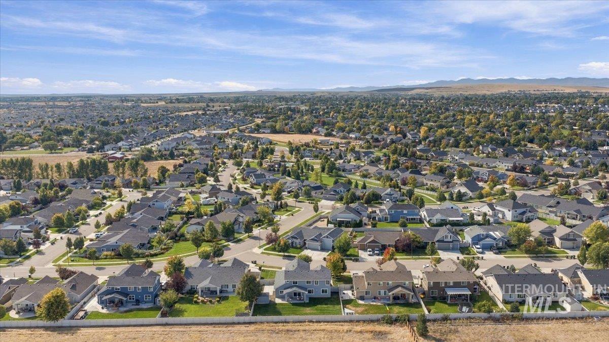 1122 W Seldovia Dr, Kuna, Idaho 83634, 5 Bedrooms, 3 Bathrooms, Residential For Sale, Price $634,500, 99001256