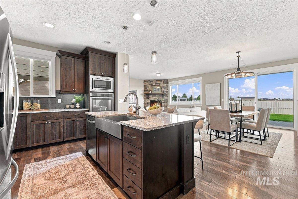1122 W Seldovia Dr, Kuna, Idaho 83634, 5 Bedrooms, 3 Bathrooms, Residential For Sale, Price $634,500, 99001256