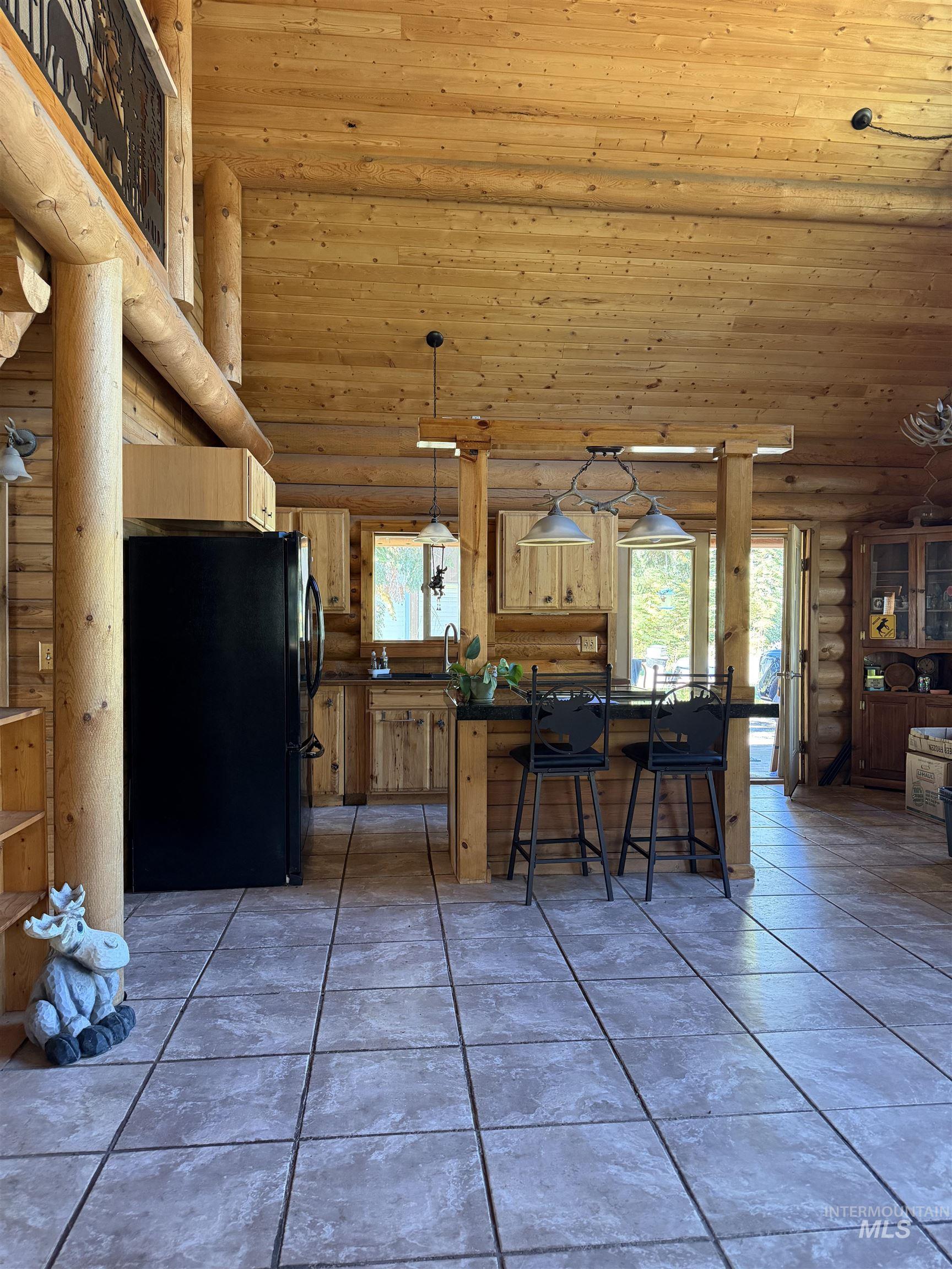 1464 CEDAR RIDGE DR, Orofino, Idaho 83544, 3 Bedrooms, 3 Bathrooms, Residential For Sale, Price $650,000,MLS 99001257