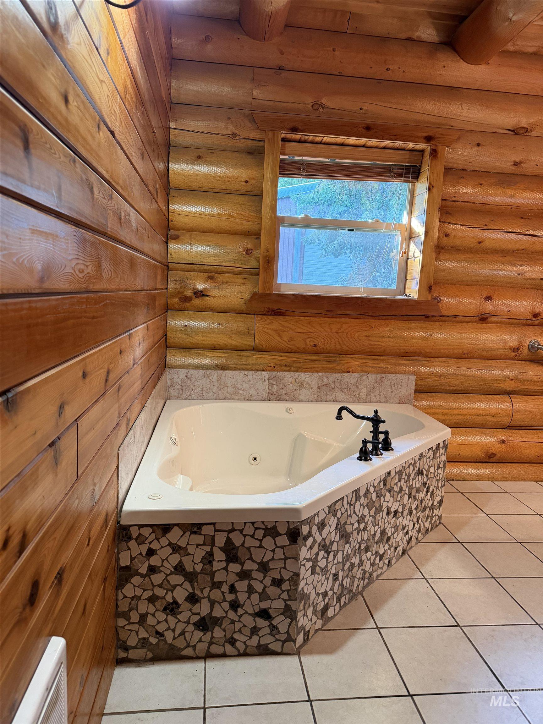 1464 CEDAR RIDGE DR, Orofino, Idaho 83544, 3 Bedrooms, 3 Bathrooms, Residential For Sale, Price $650,000,MLS 99001257
