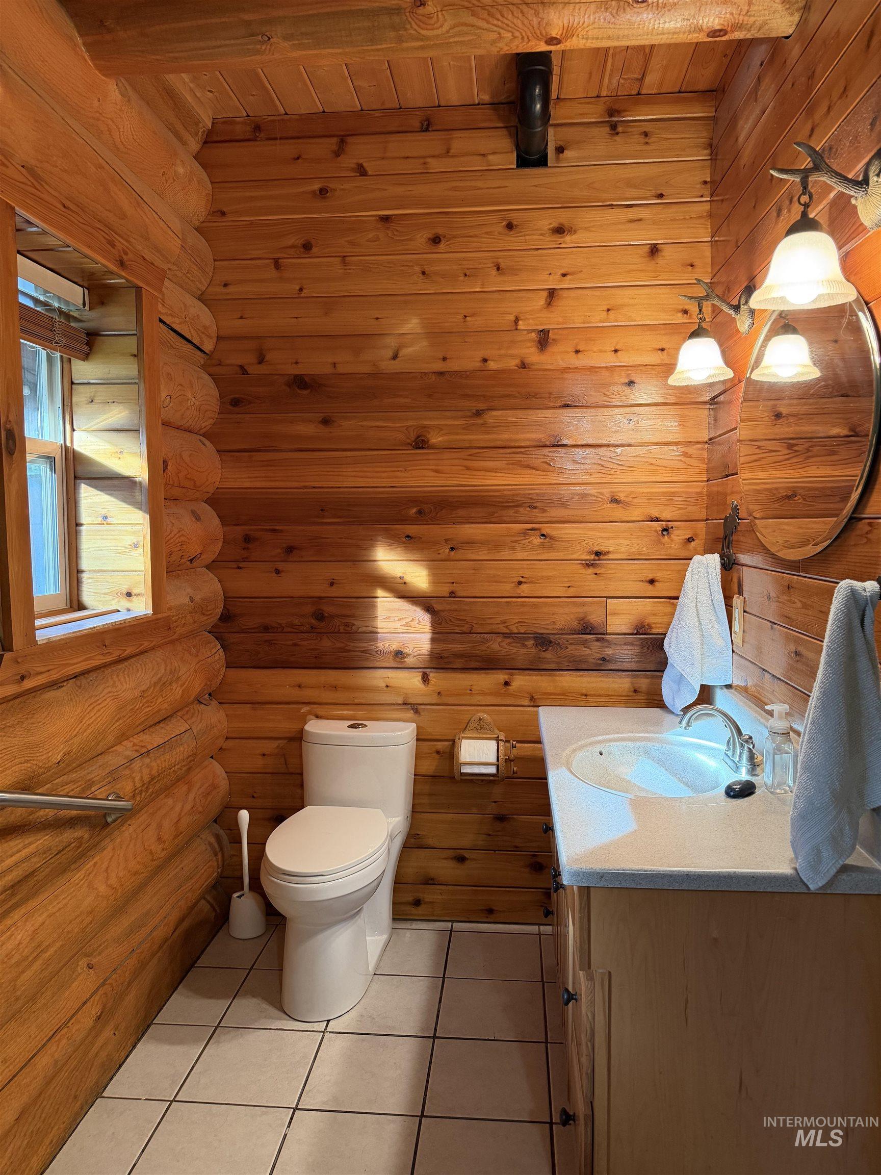 1464 CEDAR RIDGE DR, Orofino, Idaho 83544, 3 Bedrooms, 3 Bathrooms, Residential For Sale, Price $650,000,MLS 99001257