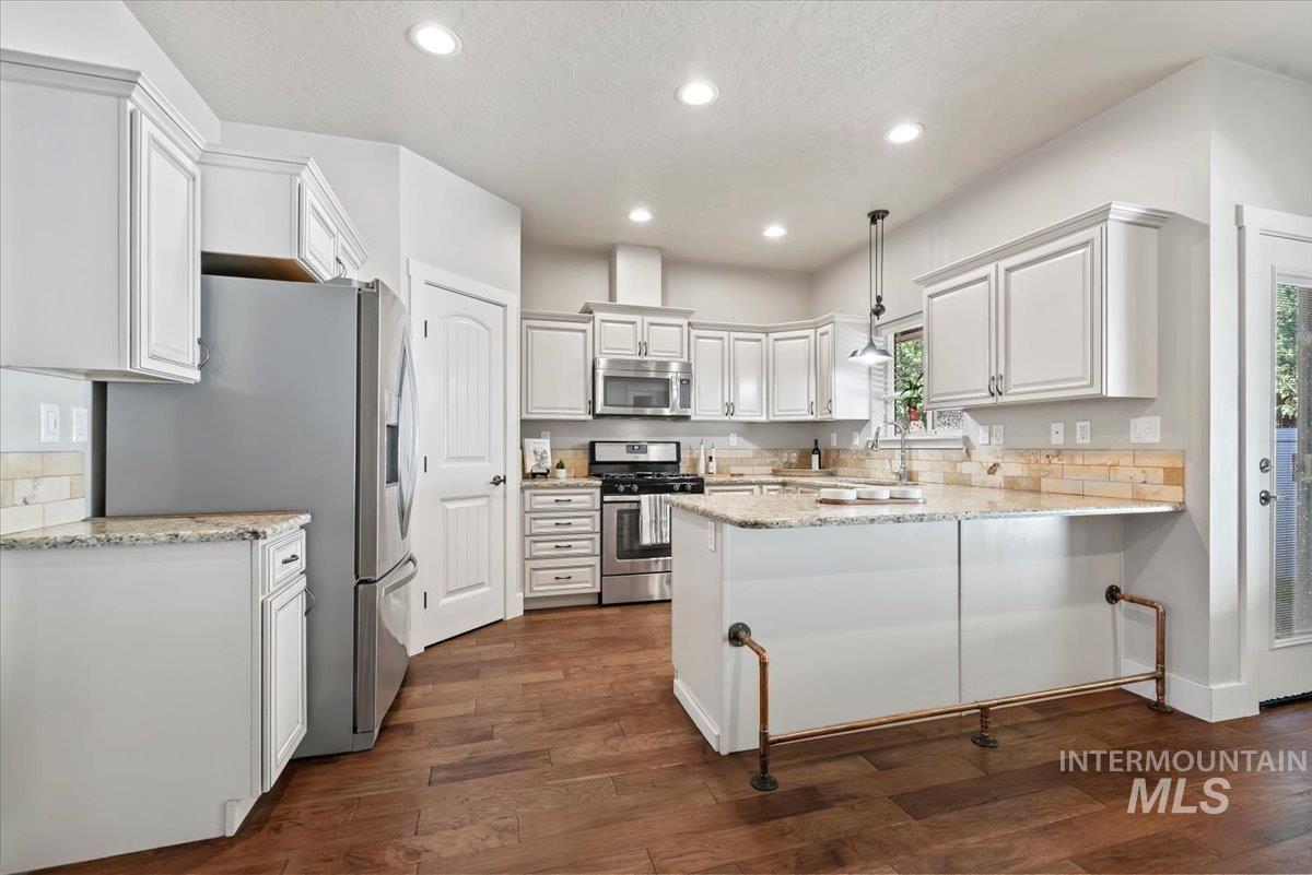 908 Walnut St, Caldwell, Idaho 83605, 3 Bedrooms, 2 Bathrooms, Residential For Sale, Price $419,900,MLS 99001258