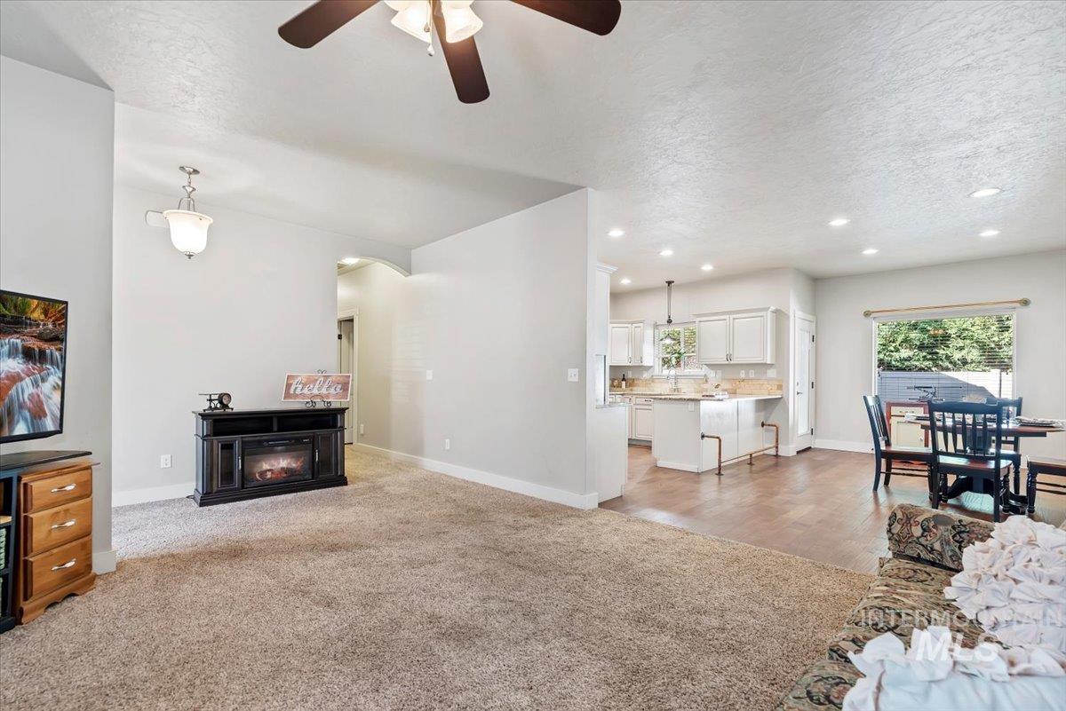 908 Walnut St, Caldwell, Idaho 83605, 3 Bedrooms, 2 Bathrooms, Residential For Sale, Price $419,900,MLS 99001258