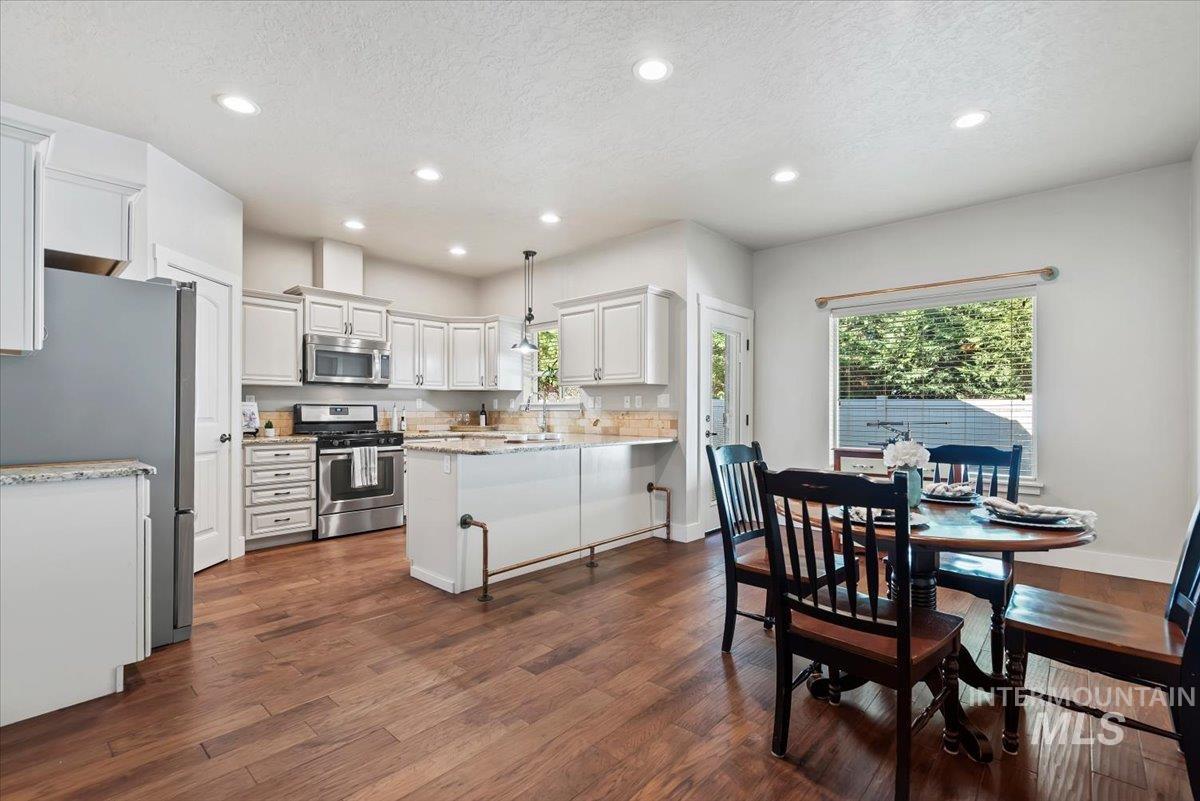 908 Walnut St, Caldwell, Idaho 83605, 3 Bedrooms, 2 Bathrooms, Residential For Sale, Price $419,900,MLS 99001258