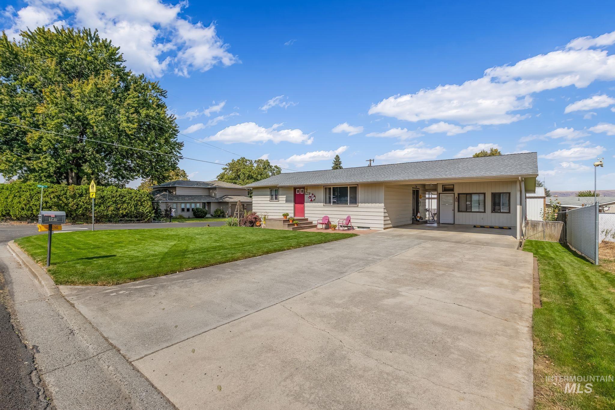 1231 Airway Ave, Lewiston, Idaho 83501, 2 Bedrooms, 2 Bathrooms, Residential For Sale, Price $460,000,MLS 99001260