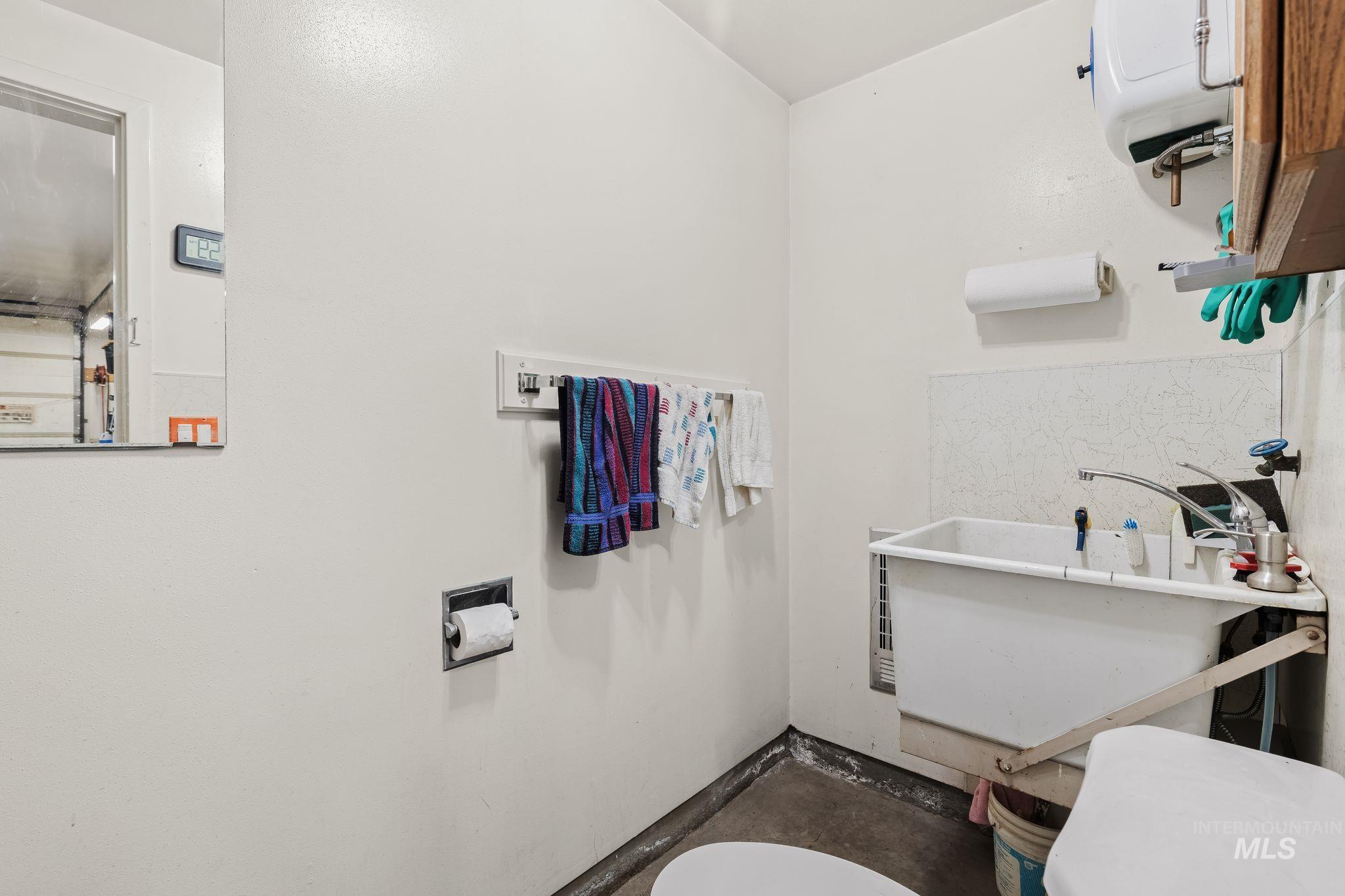 1231 Airway Ave, Lewiston, Idaho 83501, 2 Bedrooms, 2 Bathrooms, Residential For Sale, Price $460,000,MLS 99001260