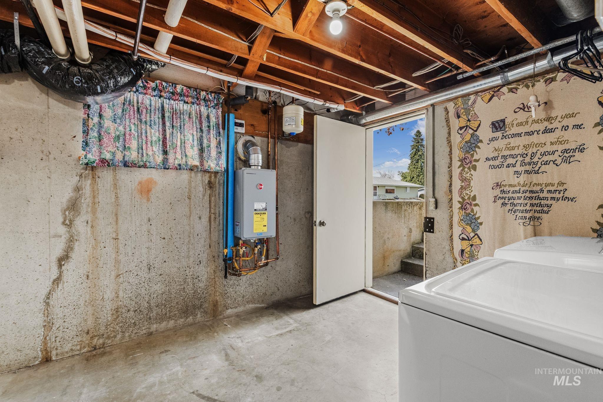 1231 Airway Ave, Lewiston, Idaho 83501, 2 Bedrooms, 2 Bathrooms, Residential For Sale, Price $460,000,MLS 99001260