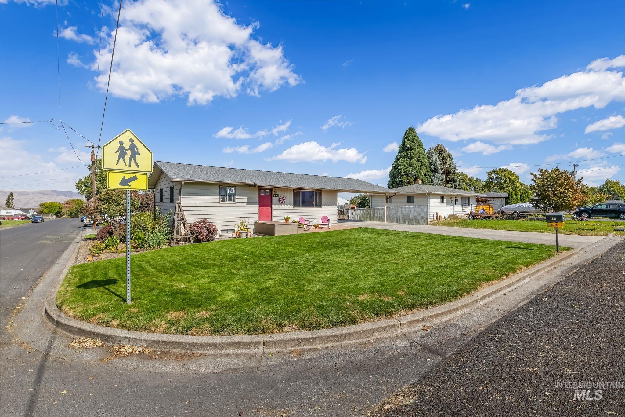 1231 Airway Ave, Lewiston, Idaho 83501, 2 Bedrooms, 2 Bathrooms, Residential For Sale, Price $460,000,MLS 99001260