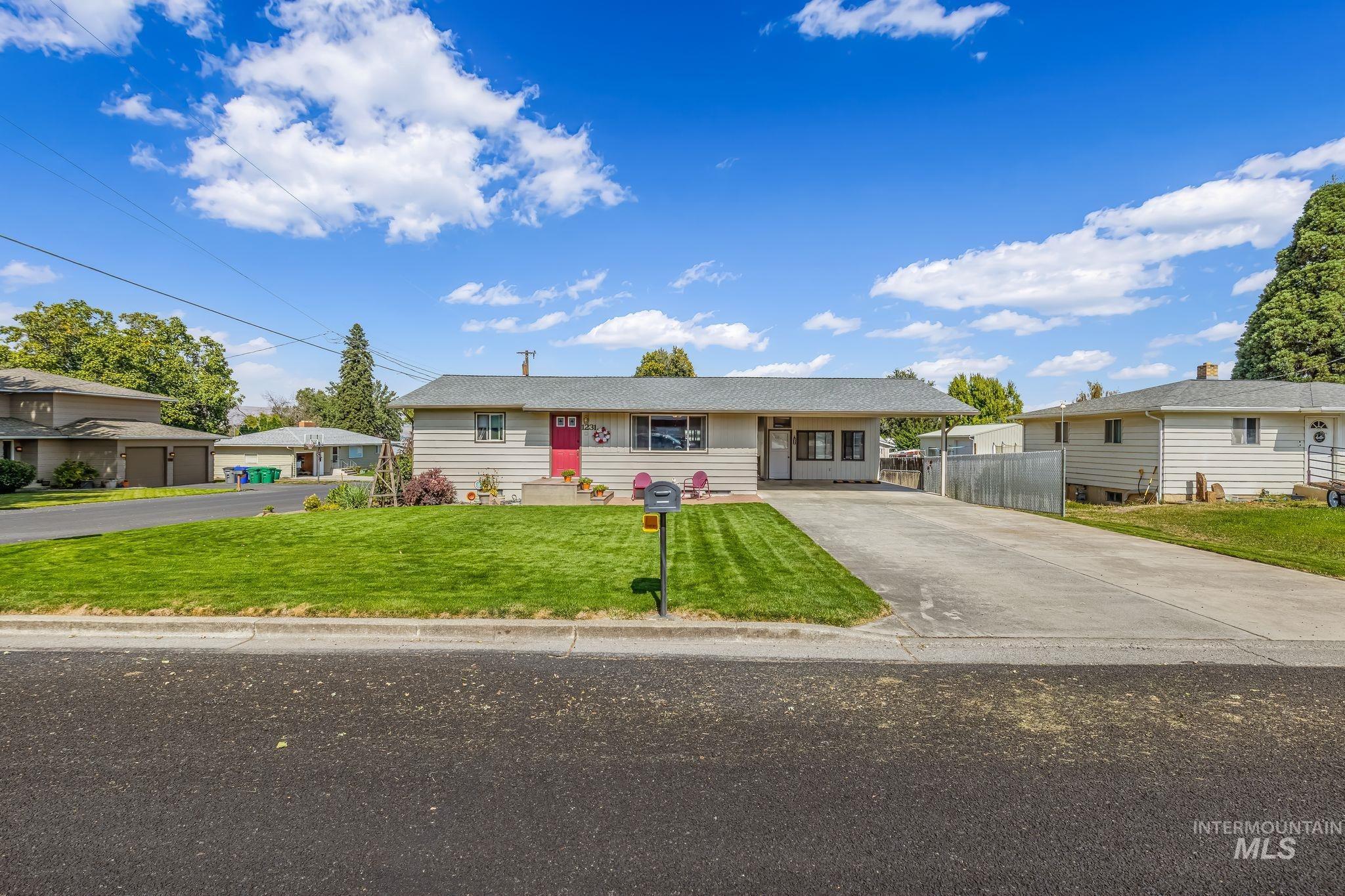 1231 Airway Ave, Lewiston, Idaho 83501, 2 Bedrooms, 2 Bathrooms, Residential For Sale, Price $460,000,MLS 99001260