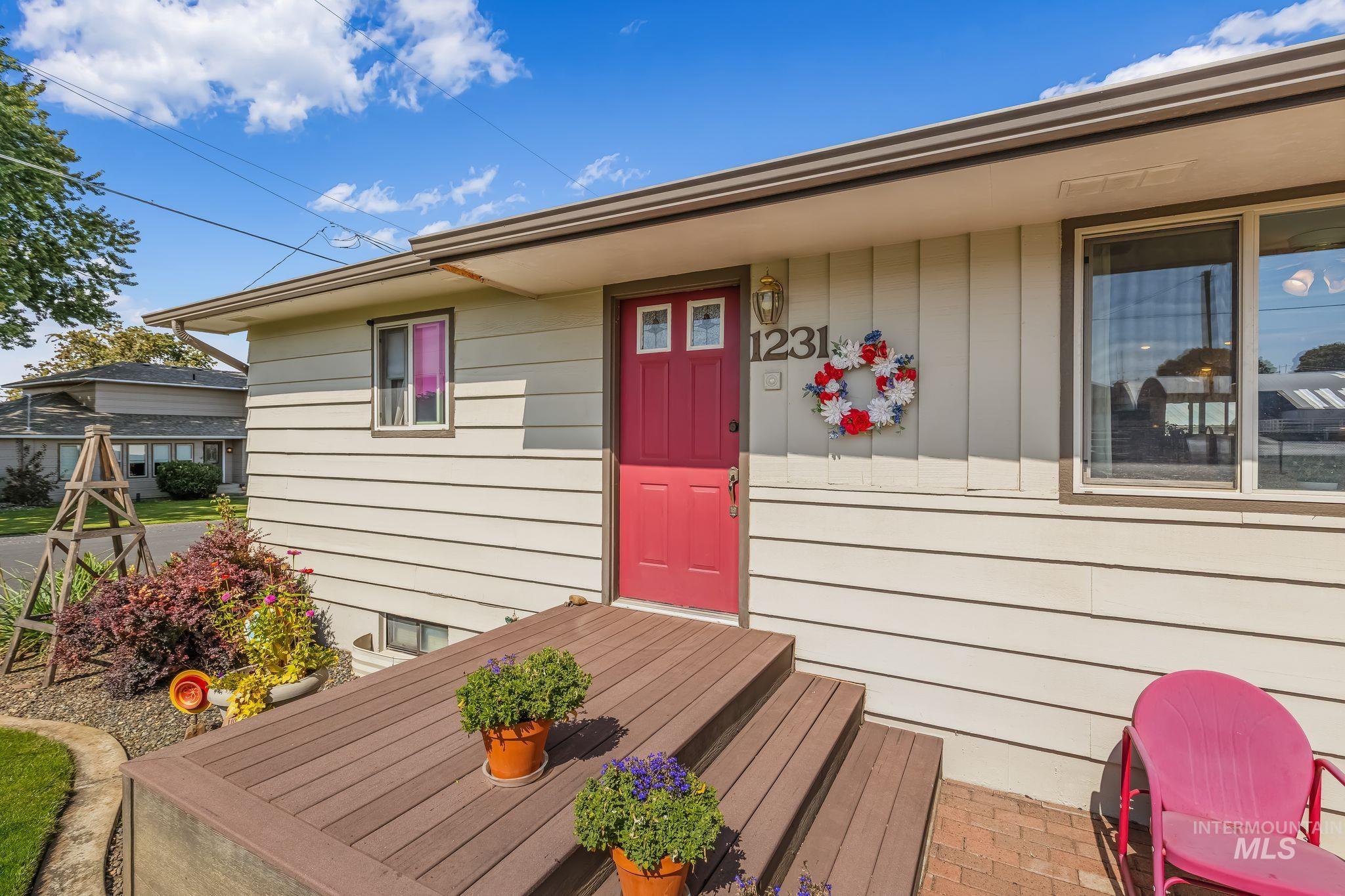 1231 Airway Ave, Lewiston, Idaho 83501, 2 Bedrooms, 2 Bathrooms, Residential For Sale, Price $460,000,MLS 99001260