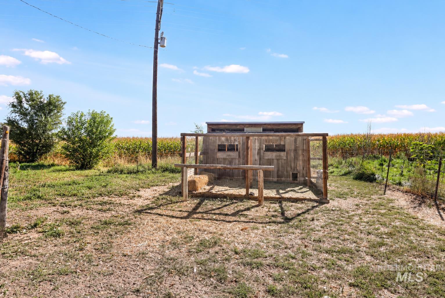 2912 S 1050 E, Hagerman, Idaho 83332, 3 Bedrooms, 1.5 Bathrooms, Residential For Sale, Price $445,000,MLS 99001261