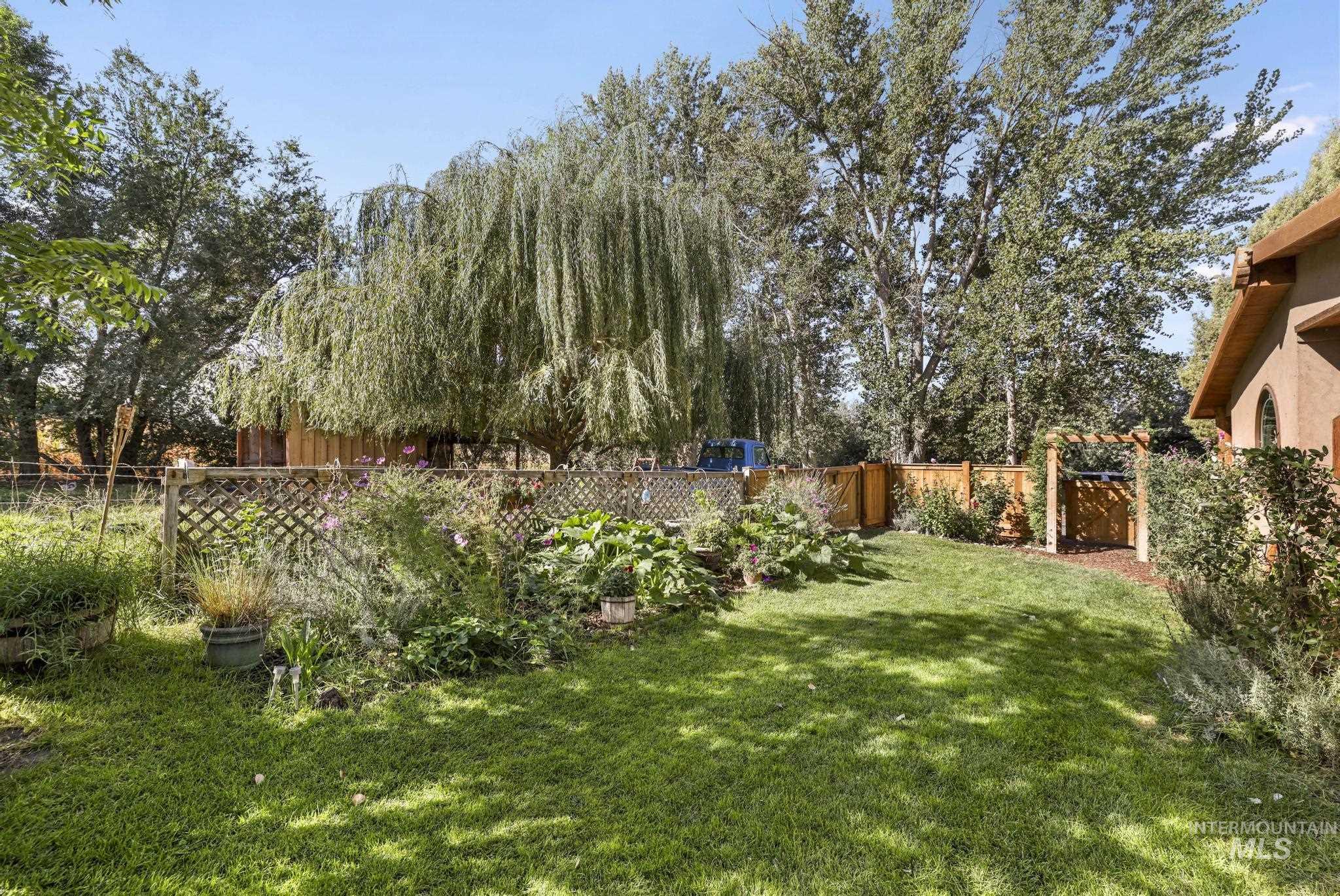 2912 S 1050 E, Hagerman, Idaho 83332, 3 Bedrooms, 1.5 Bathrooms, Residential For Sale, Price $445,000,MLS 99001261