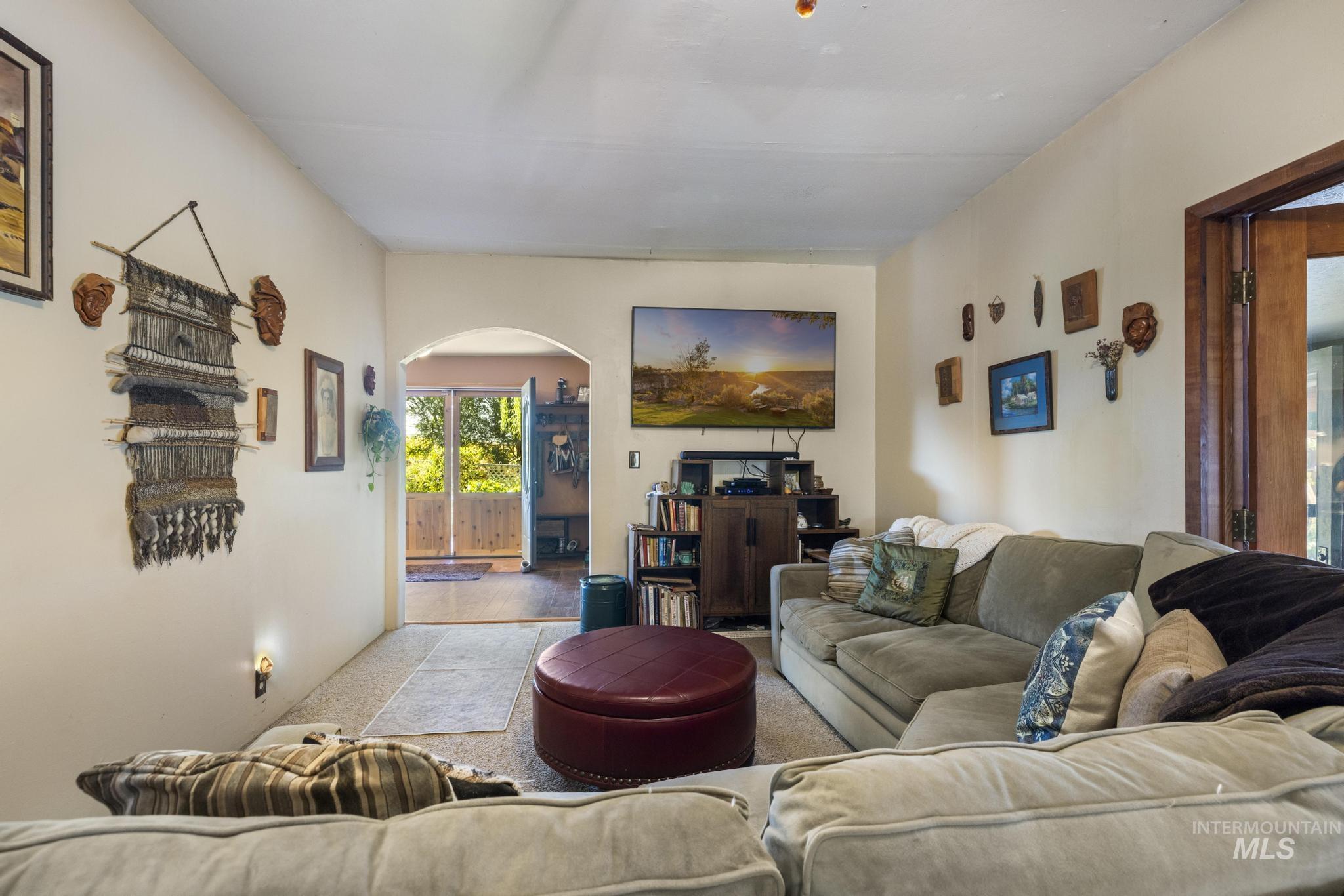 2912 S 1050 E, Hagerman, Idaho 83332, 3 Bedrooms, 1.5 Bathrooms, Residential For Sale, Price $445,000,MLS 99001261