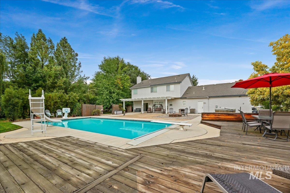 8625 Vic Lane, Middleton, Idaho 83644, 4 Bedrooms, 2.5 Bathrooms, Residential For Sale, Price $1,075,000,MLS 99001262