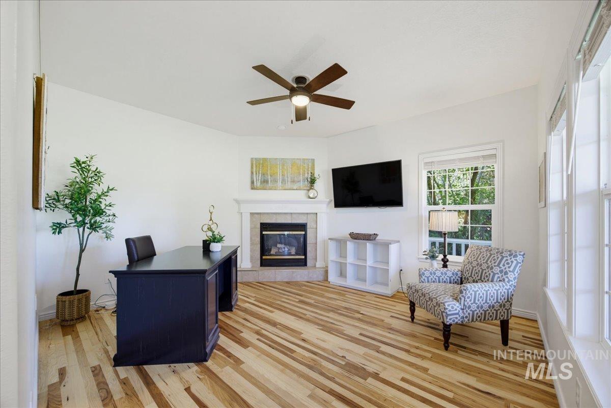 8625 Vic Lane, Middleton, Idaho 83644, 4 Bedrooms, 2.5 Bathrooms, Residential For Sale, Price $1,075,000,MLS 99001262
