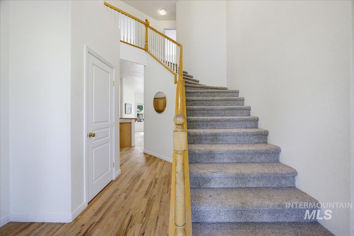 8625 Vic Lane, Middleton, Idaho 83644, 4 Bedrooms, 2.5 Bathrooms, Residential For Sale, Price $1,075,000,MLS 99001262
