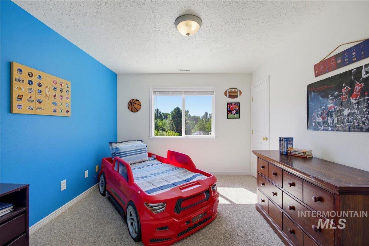 8625 Vic Lane, Middleton, Idaho 83644, 4 Bedrooms, 2.5 Bathrooms, Residential For Sale, Price $1,075,000,MLS 99001262