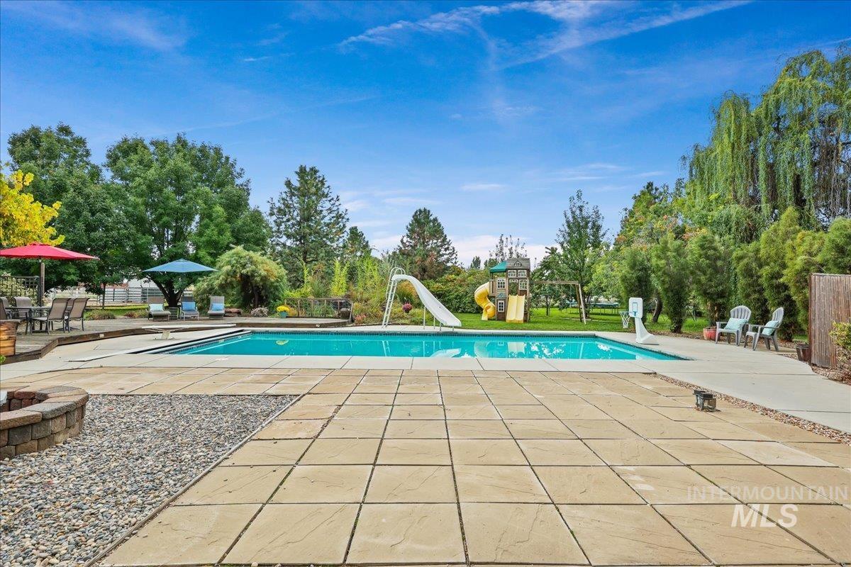 8625 Vic Lane, Middleton, Idaho 83644, 4 Bedrooms, 2.5 Bathrooms, Residential For Sale, Price $1,075,000,MLS 99001262