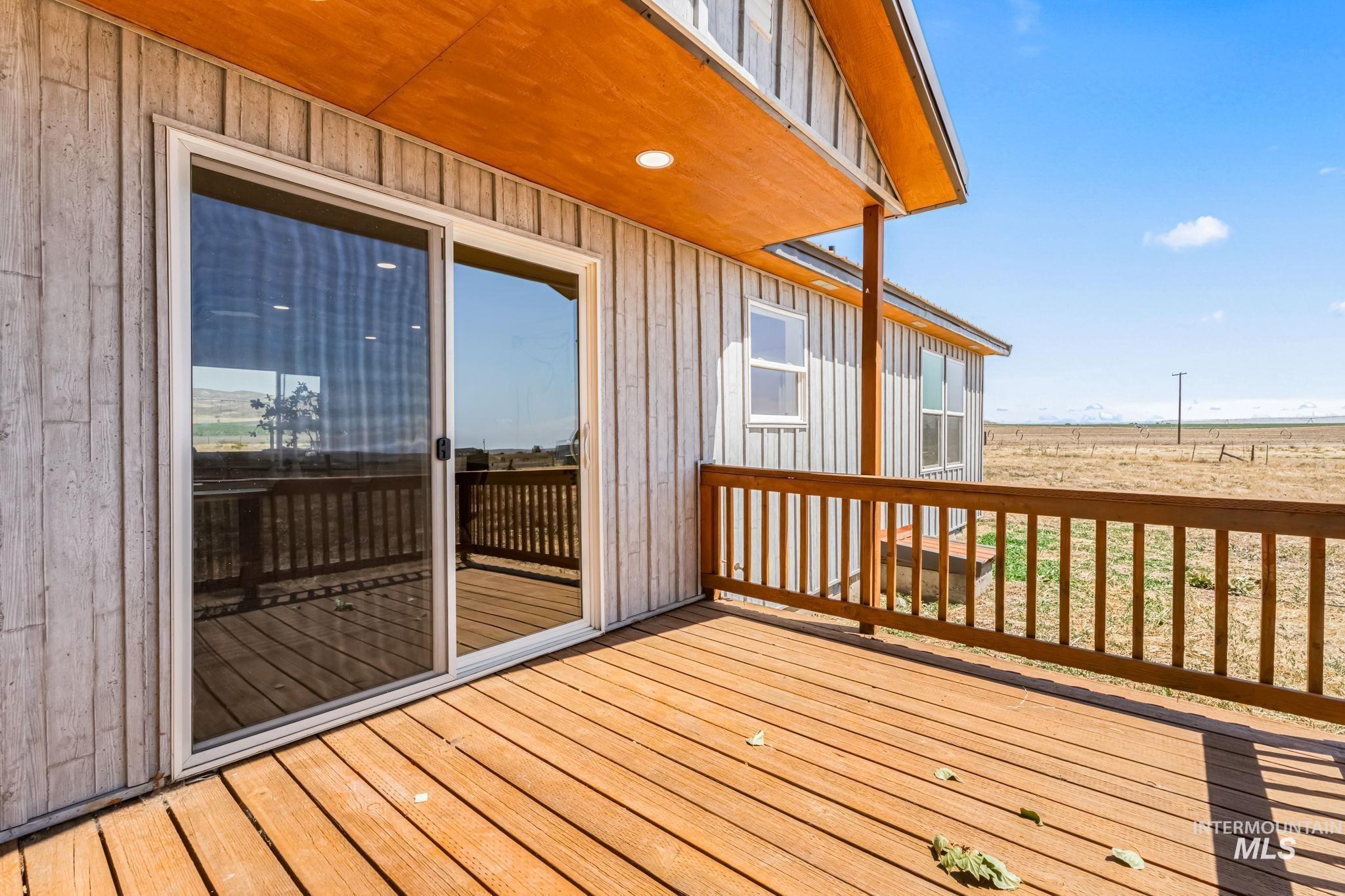 1117 Olds Ferry Rd, Weiser, Idaho 83617, 3 Bedrooms, 3 Bathrooms, Residential For Sale, Price $499,900,MLS 99001264
