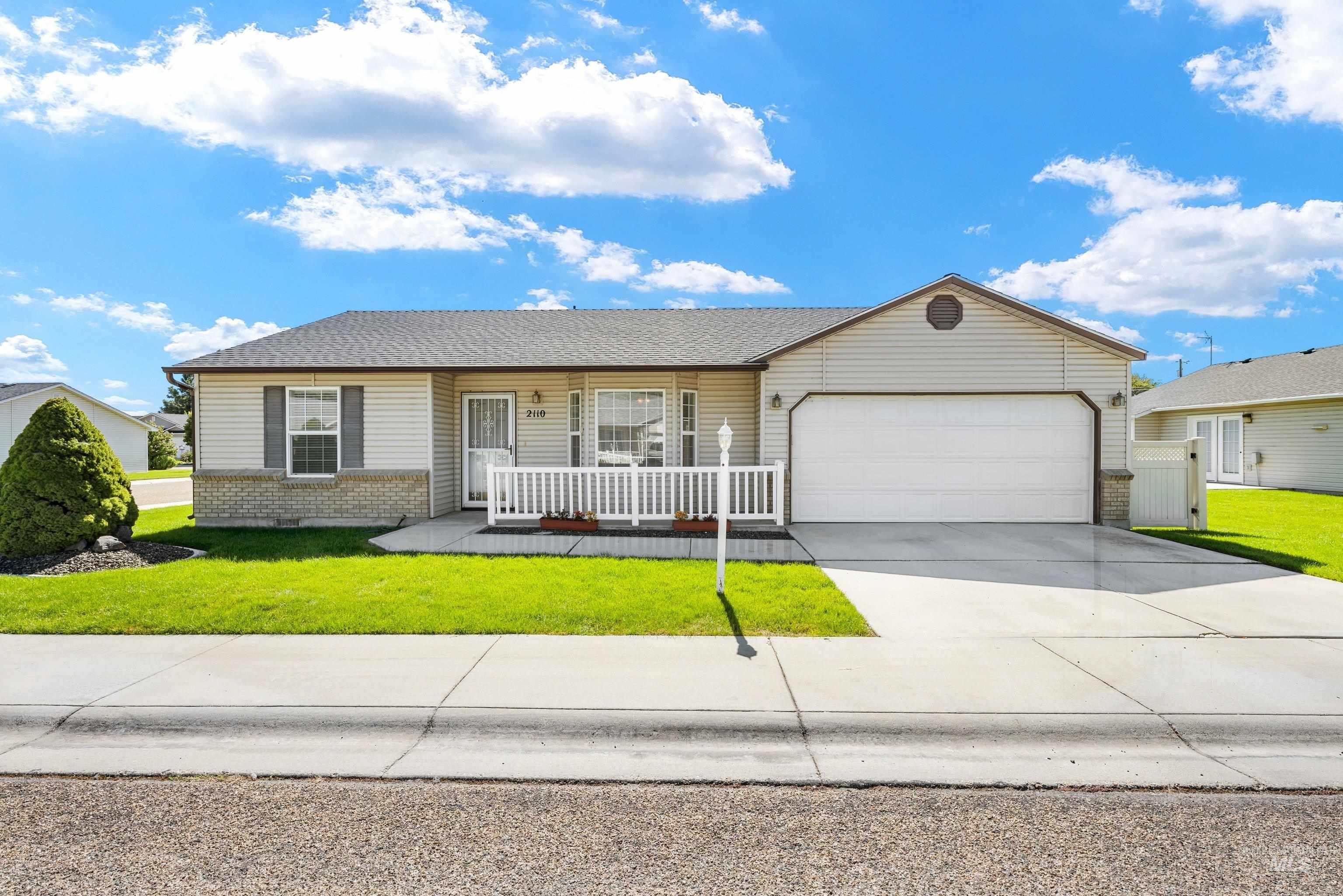 2110 Glenn Way, Caldwell, Idaho 83605, 2 Bedrooms, 2 Bathrooms, Residential For Sale, Price $325,000,MLS 99001265