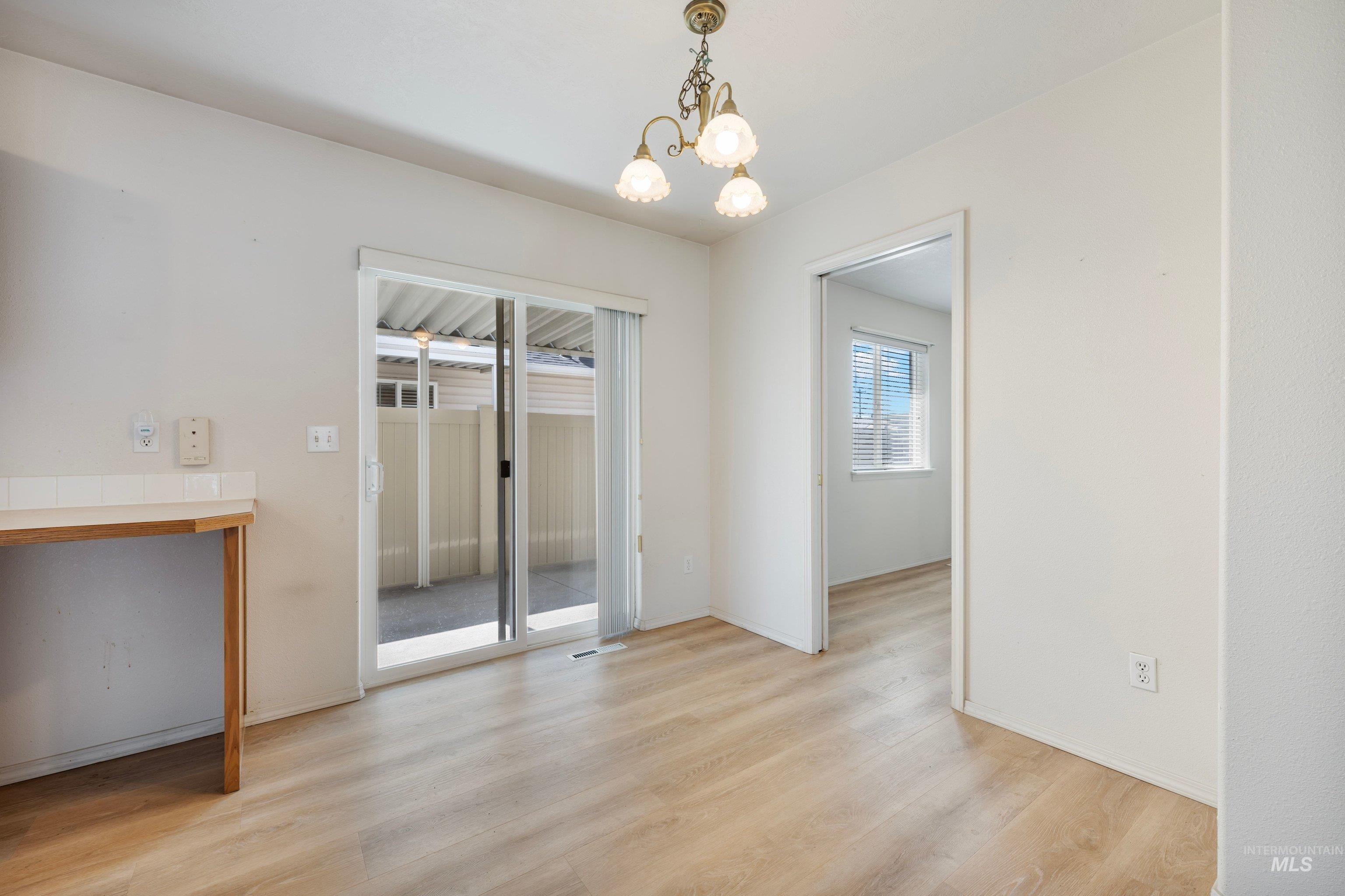 2110 Glenn Way, Caldwell, Idaho 83605, 2 Bedrooms, 2 Bathrooms, Residential For Sale, Price $325,000,MLS 99001265