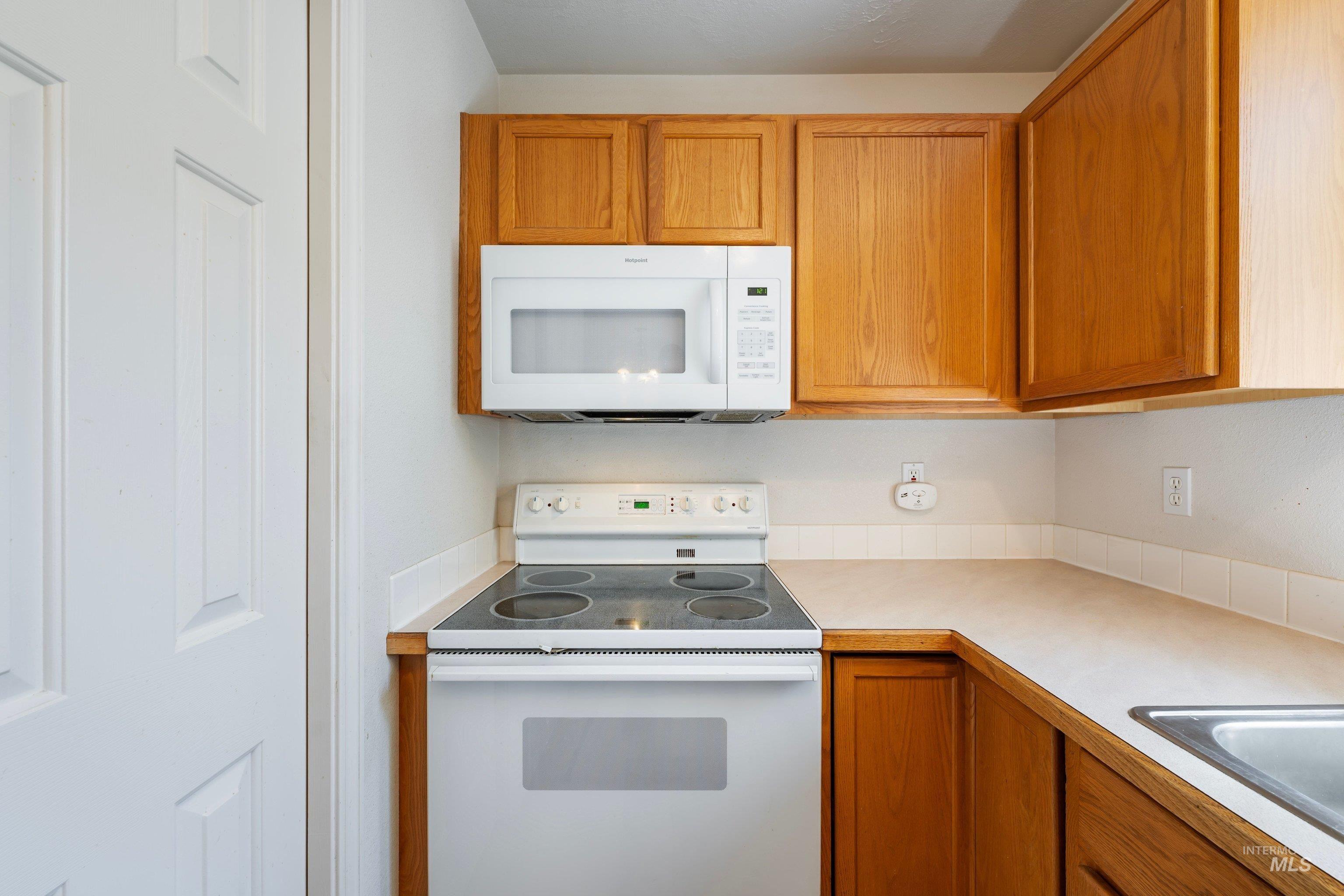 2110 Glenn Way, Caldwell, Idaho 83605, 2 Bedrooms, 2 Bathrooms, Residential For Sale, Price $325,000,MLS 99001265