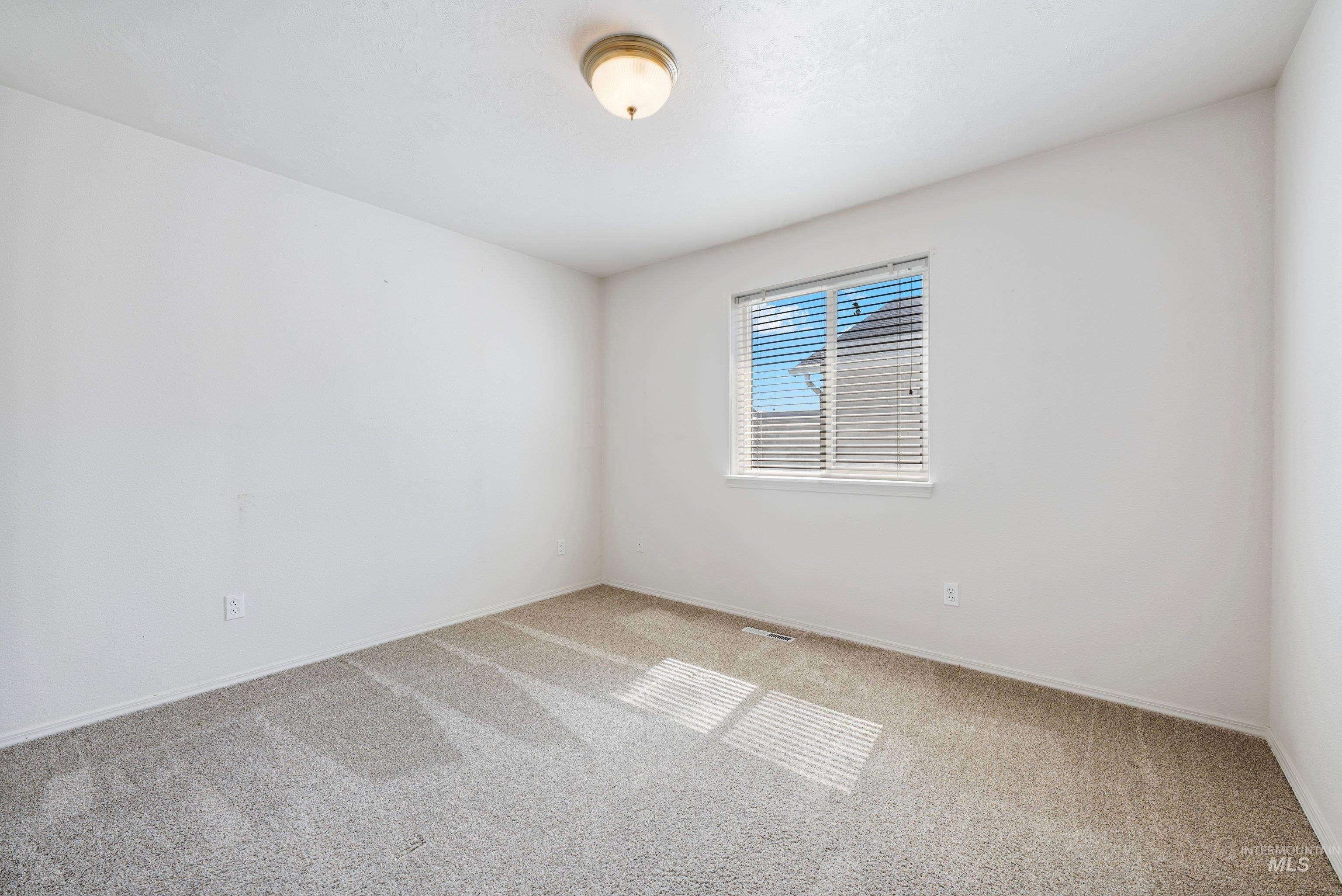 2110 Glenn Way, Caldwell, Idaho 83605, 2 Bedrooms, 2 Bathrooms, Residential For Sale, Price $325,000,MLS 99001265
