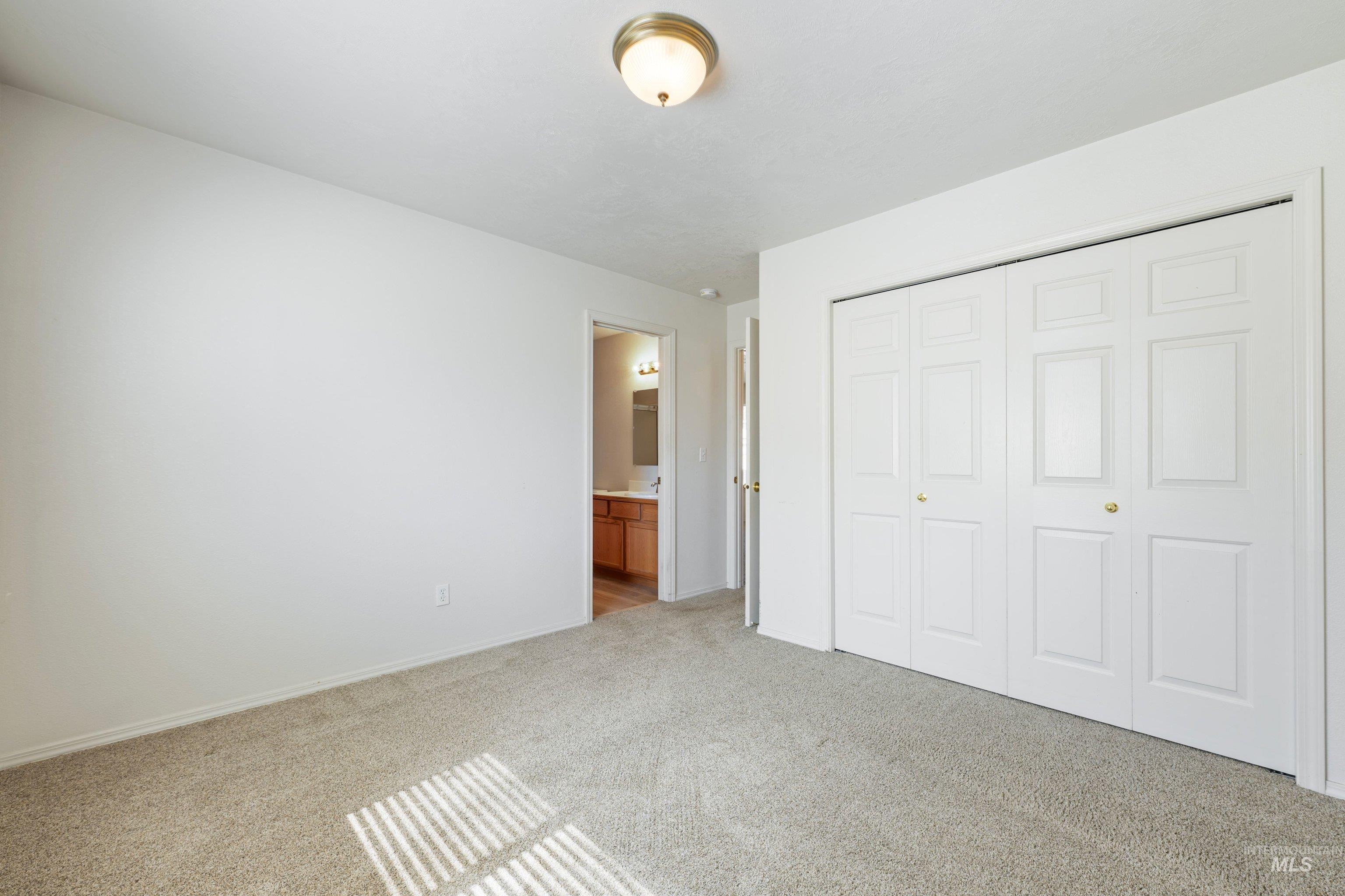 2110 Glenn Way, Caldwell, Idaho 83605, 2 Bedrooms, 2 Bathrooms, Residential For Sale, Price $325,000,MLS 99001265