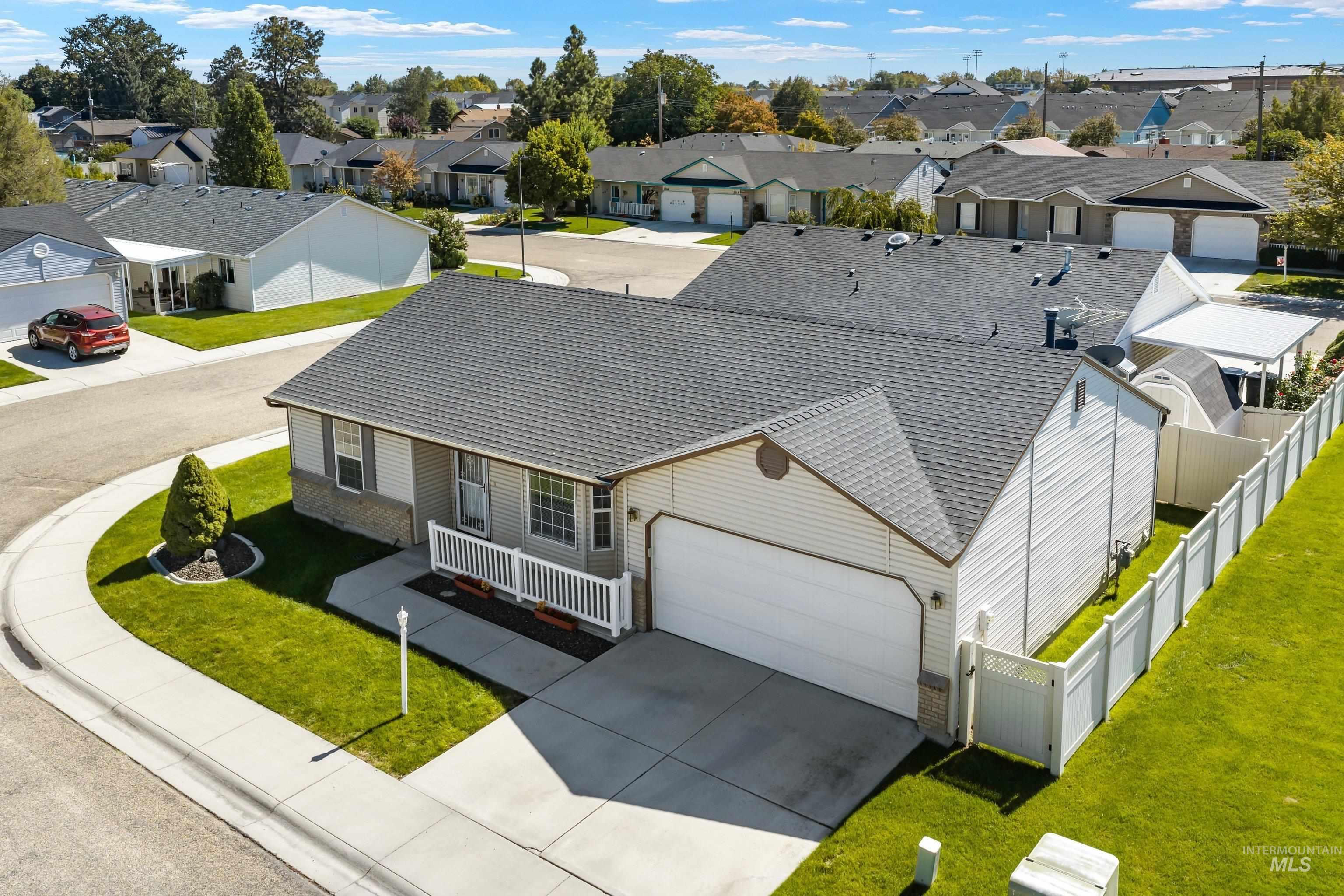2110 Glenn Way, Caldwell, Idaho 83605, 2 Bedrooms, 2 Bathrooms, Residential For Sale, Price $325,000,MLS 99001265
