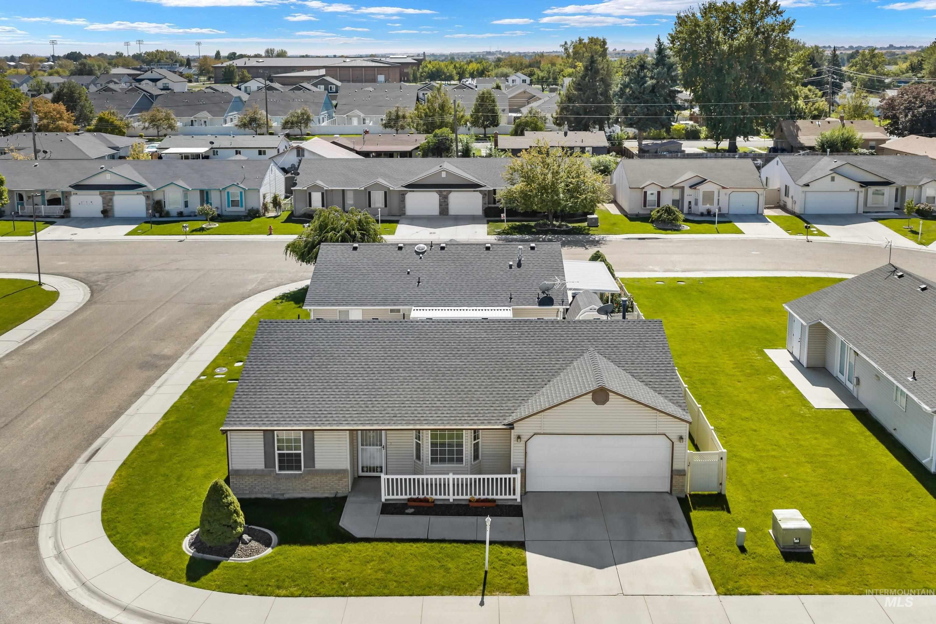 2110 Glenn Way, Caldwell, Idaho 83605, 2 Bedrooms, 2 Bathrooms, Residential For Sale, Price $325,000,MLS 99001265