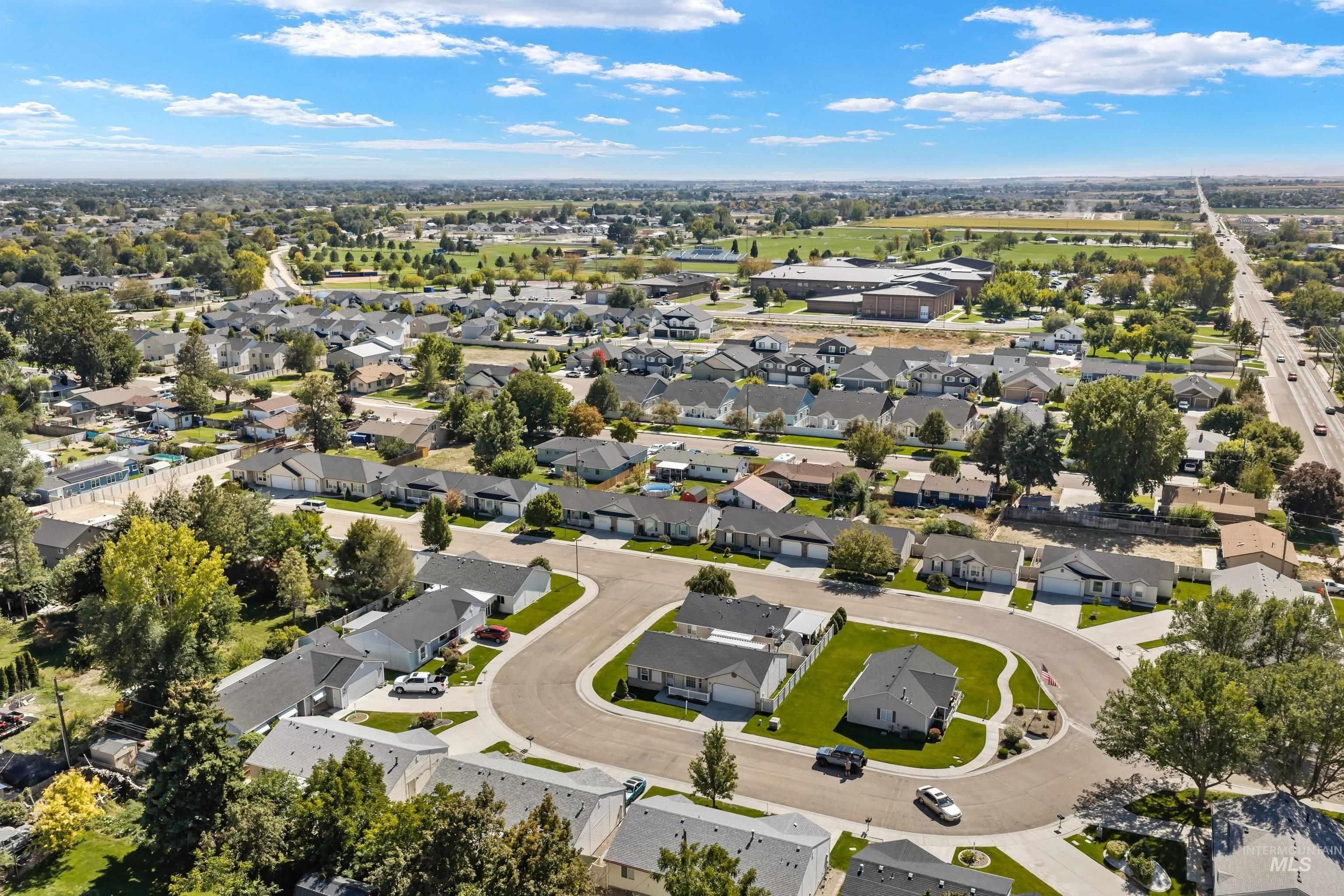 2110 Glenn Way, Caldwell, Idaho 83605, 2 Bedrooms, 2 Bathrooms, Residential For Sale, Price $325,000,MLS 99001265