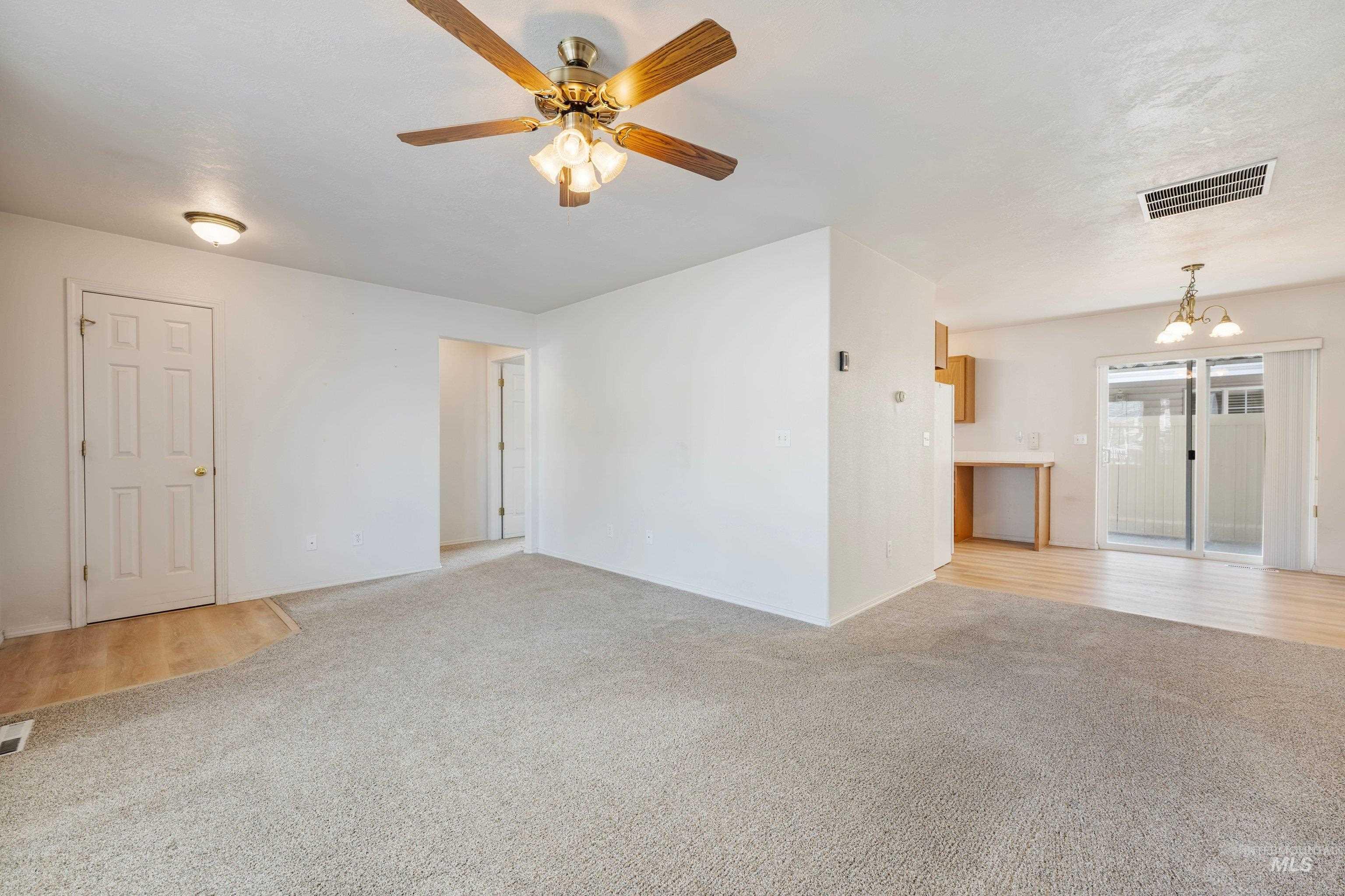 2110 Glenn Way, Caldwell, Idaho 83605, 2 Bedrooms, 2 Bathrooms, Residential For Sale, Price $325,000,MLS 99001265
