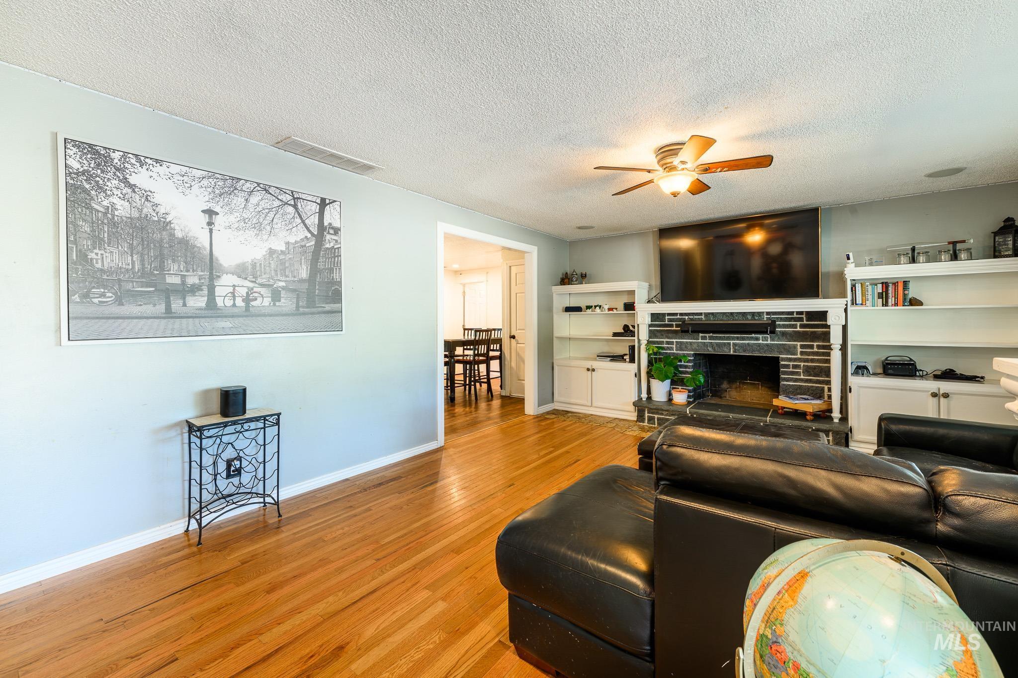 2010 N Dalton Ave, Boise, Idaho 83704, 4 Bedrooms, 2 Bathrooms, Residential For Sale, Price $469,900, 99001273
