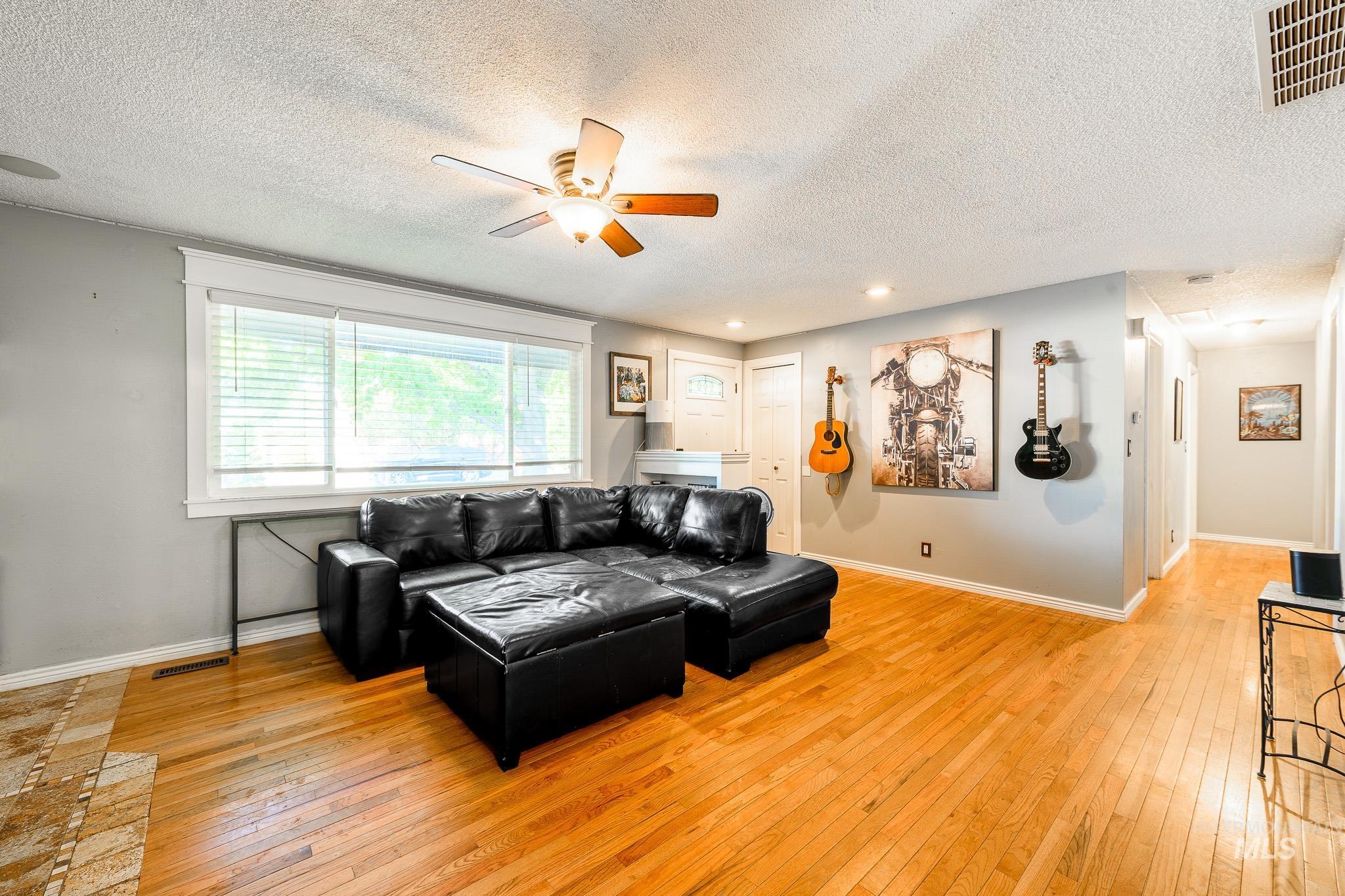 2010 N Dalton Ave, Boise, Idaho 83704, 4 Bedrooms, 2 Bathrooms, Residential For Sale, Price $469,900, 99001273
