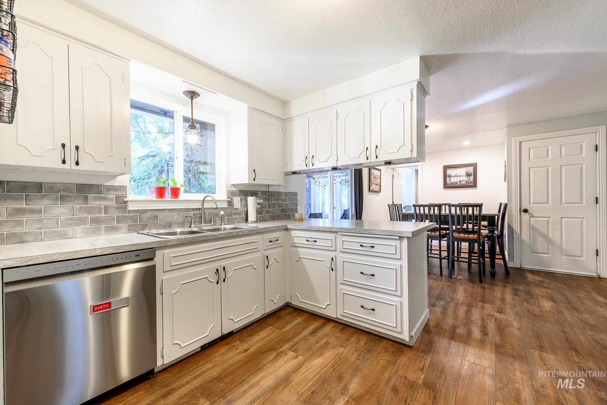 2010 N Dalton Ave, Boise, Idaho 83704, 4 Bedrooms, 2 Bathrooms, Residential For Sale, Price $469,900, 99001273