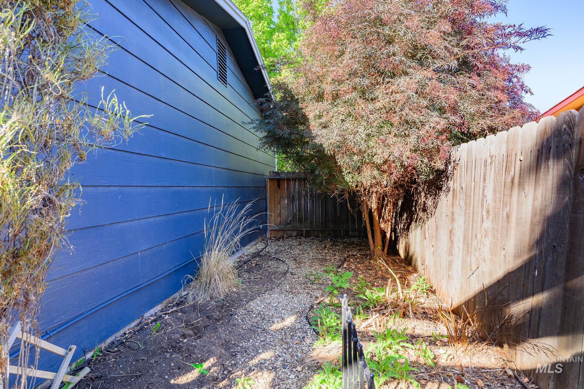2010 N Dalton Ave, Boise, Idaho 83704, 4 Bedrooms, 2 Bathrooms, Residential For Sale, Price $469,900, 99001273