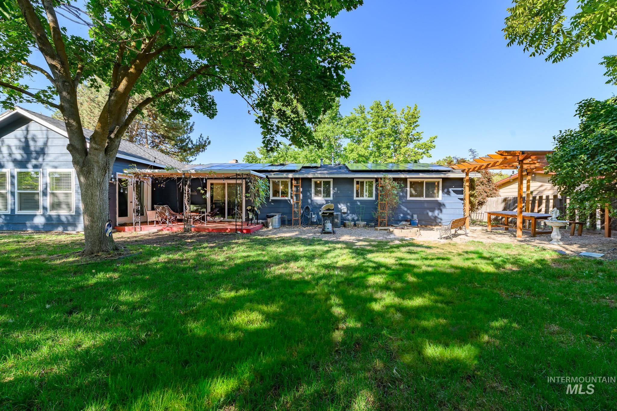 2010 N Dalton Ave, Boise, Idaho 83704, 4 Bedrooms, 2 Bathrooms, Residential For Sale, Price $469,900, 99001273
