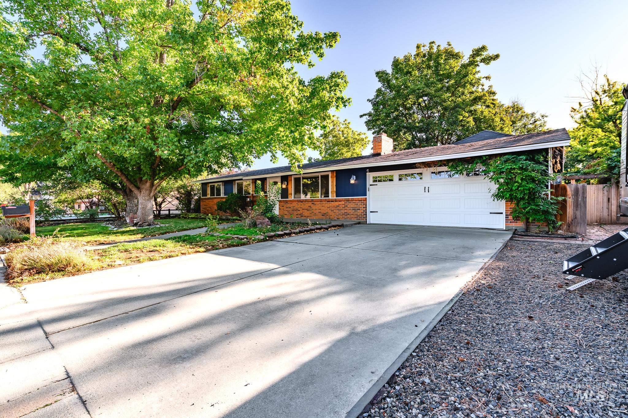 2010 N Dalton Ave, Boise, Idaho 83704, 4 Bedrooms, 2 Bathrooms, Residential For Sale, Price $469,900, 99001273