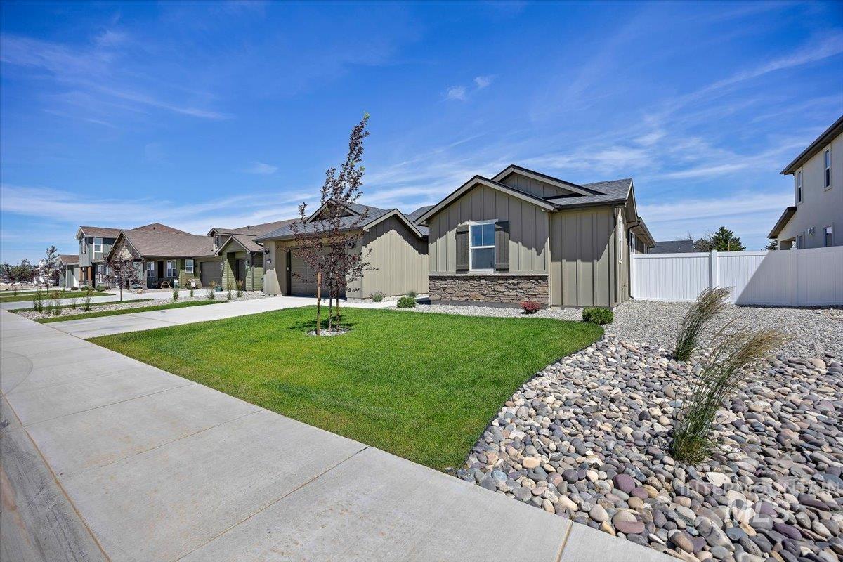 322 Maxine Lane West, Kimberly, Idaho 83341, 3 Bedrooms, 2.5 Bathrooms, Residential For Sale, Price $545,900, 99001280